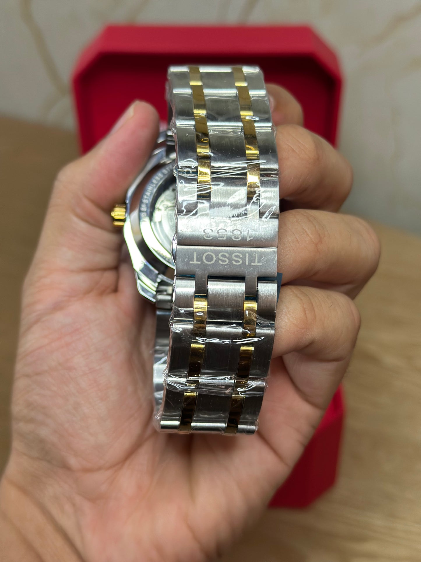 RELOJ TISSOT CLASIC AUTOMATICO FONDO NEGRO METALICO