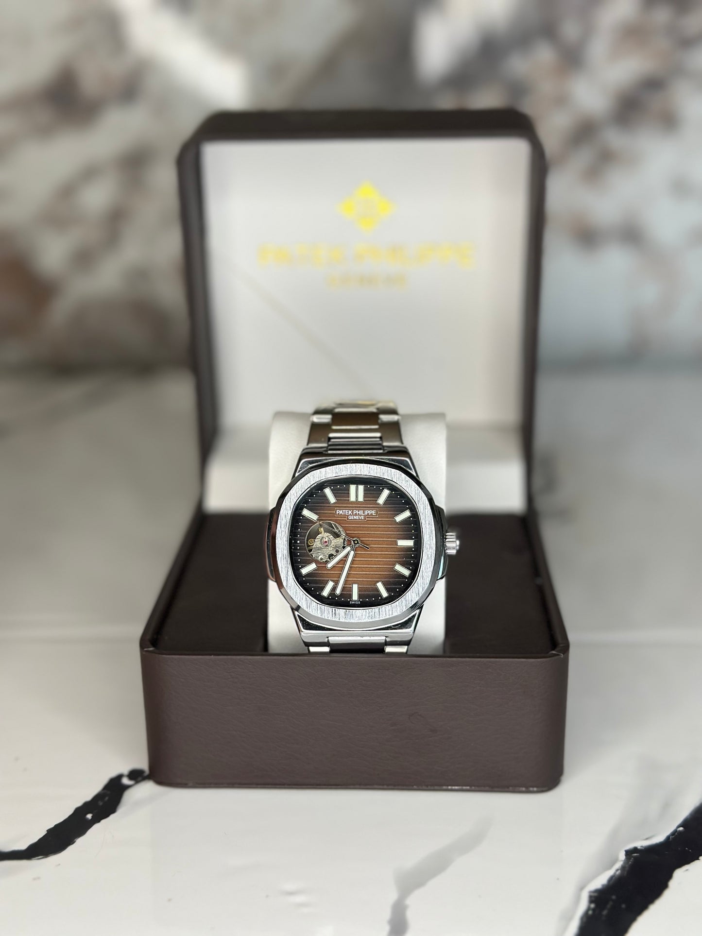 patek philippe automático corazón abierto fondo verde bisel plateado pulsera metálica