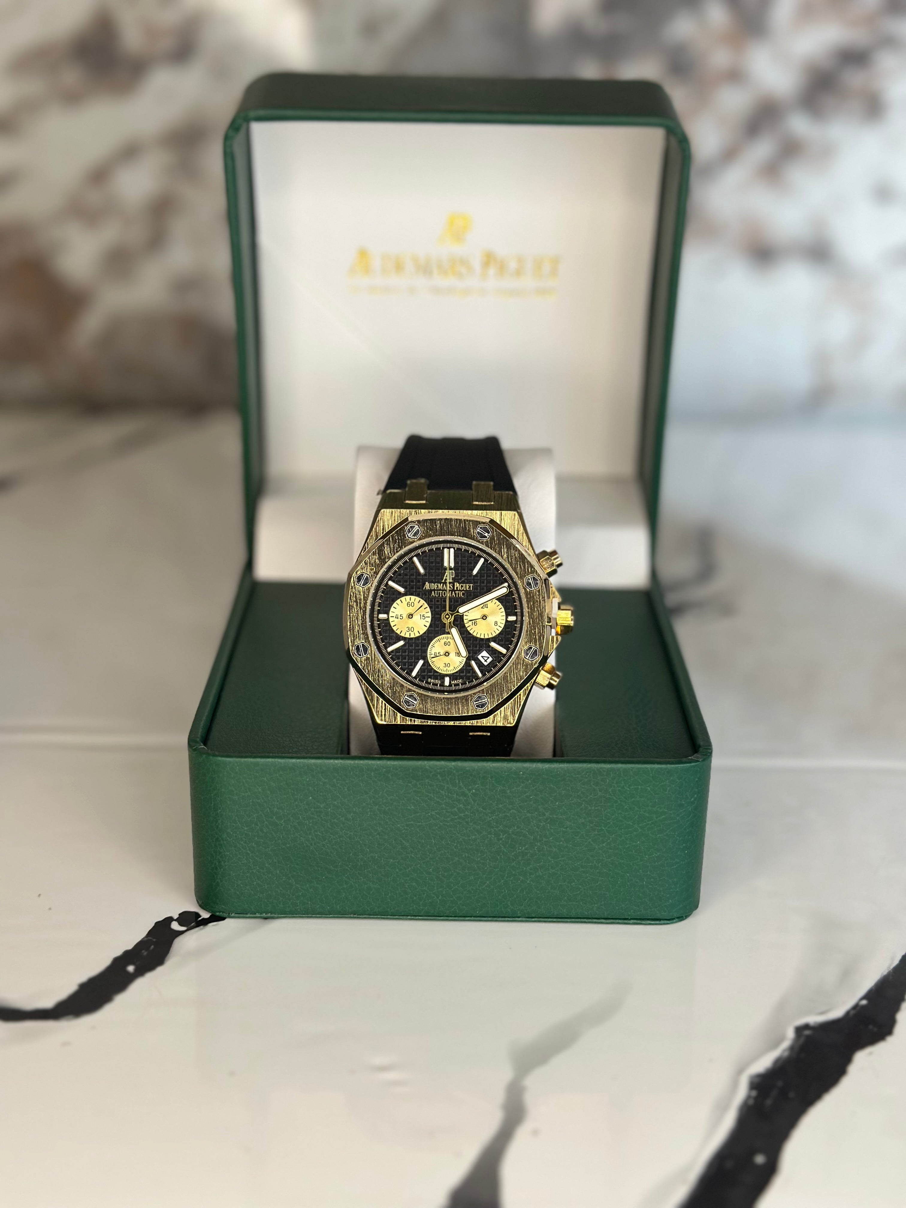 Audemars Piguet AP dorado con negro pulsera de goma cronógrafo