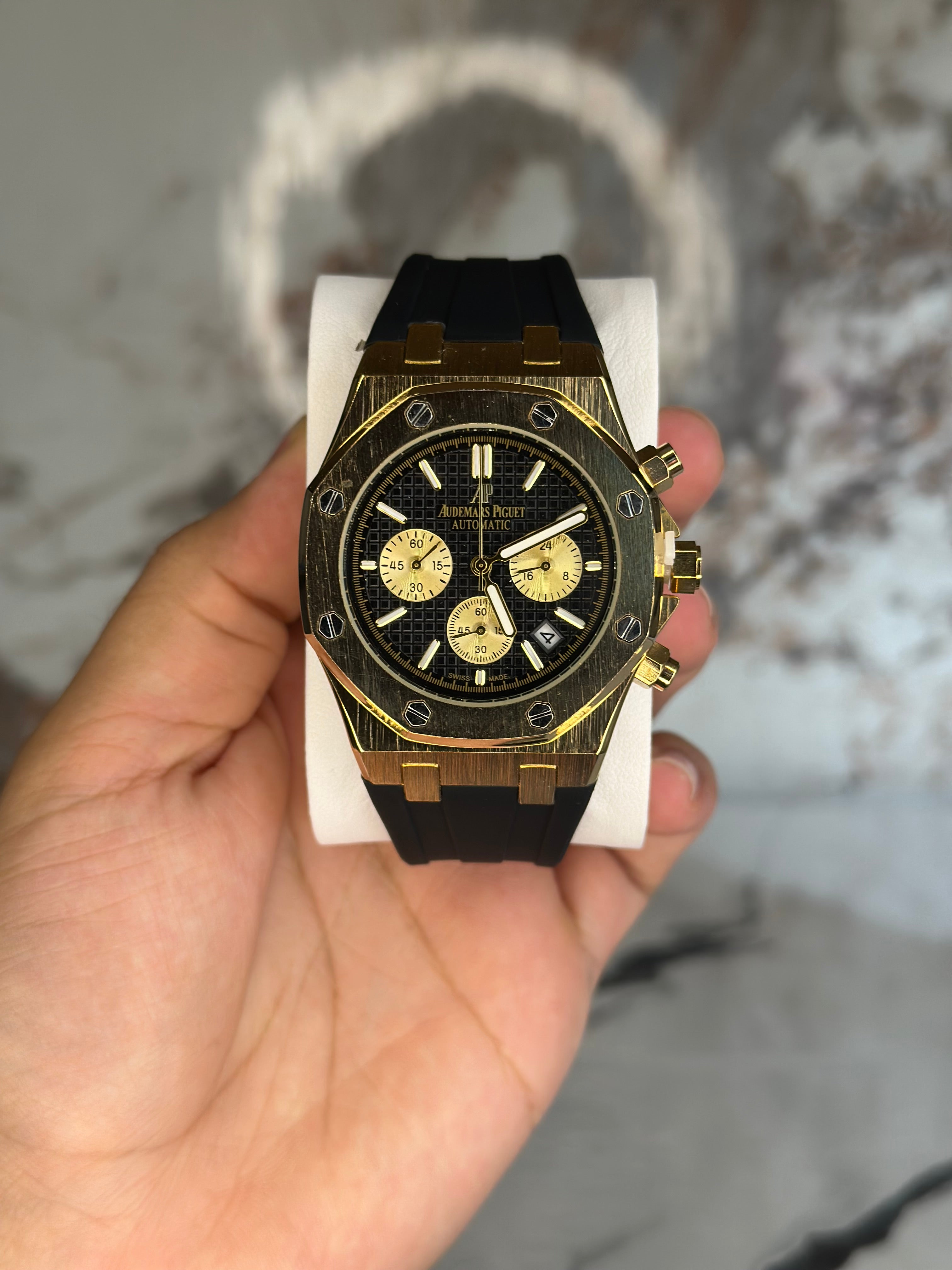Audemars Piguet AP dorado con negro pulsera de goma cronógrafo