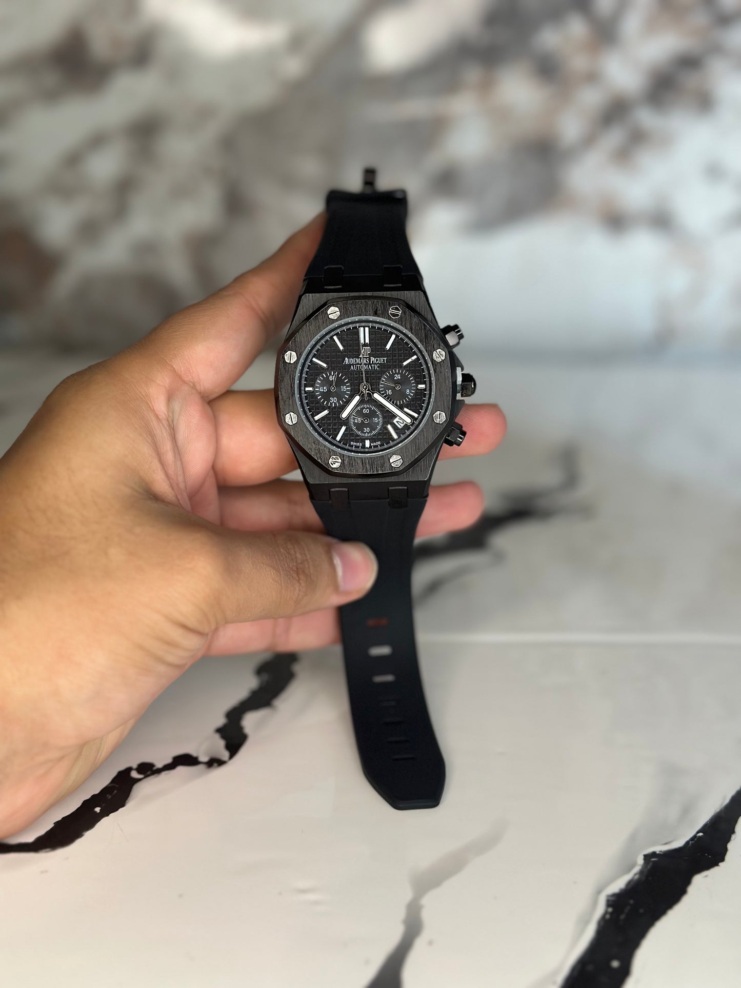 Audemars Piguet AP negro con pulsera de goma cronógrafo