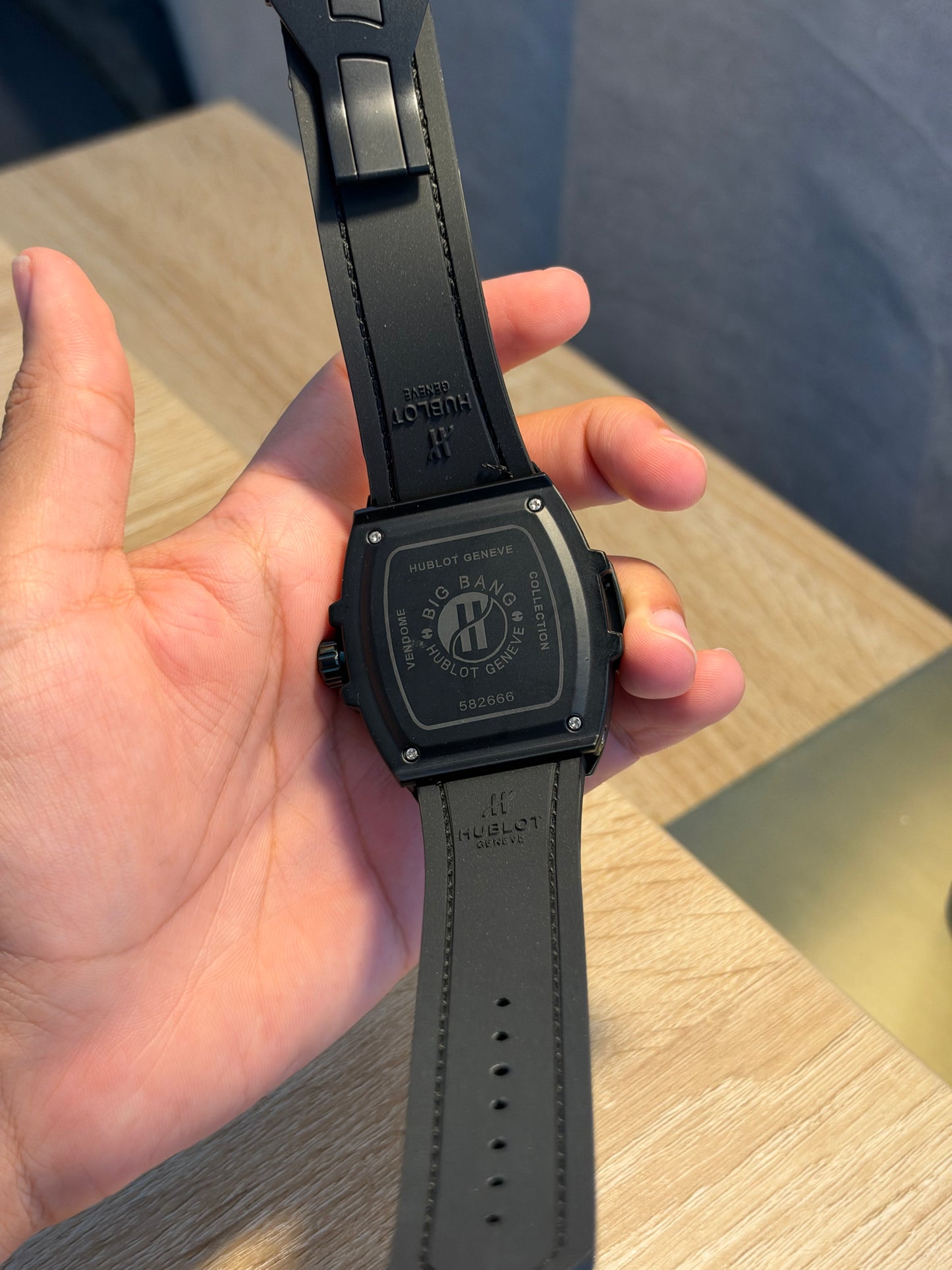 HUBLOT BIG BANG BLUE CARBON