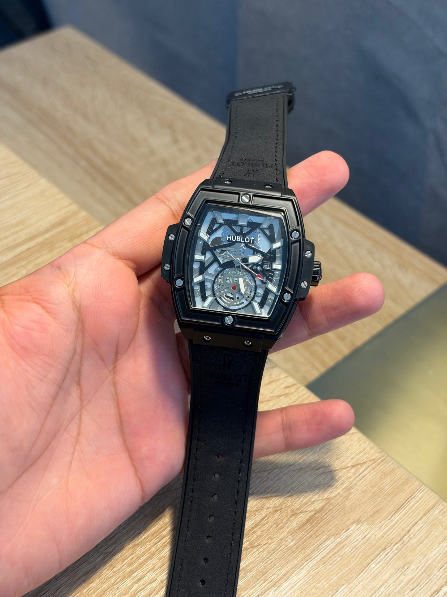 HUBLOT BIG BANG BLACK CARBON