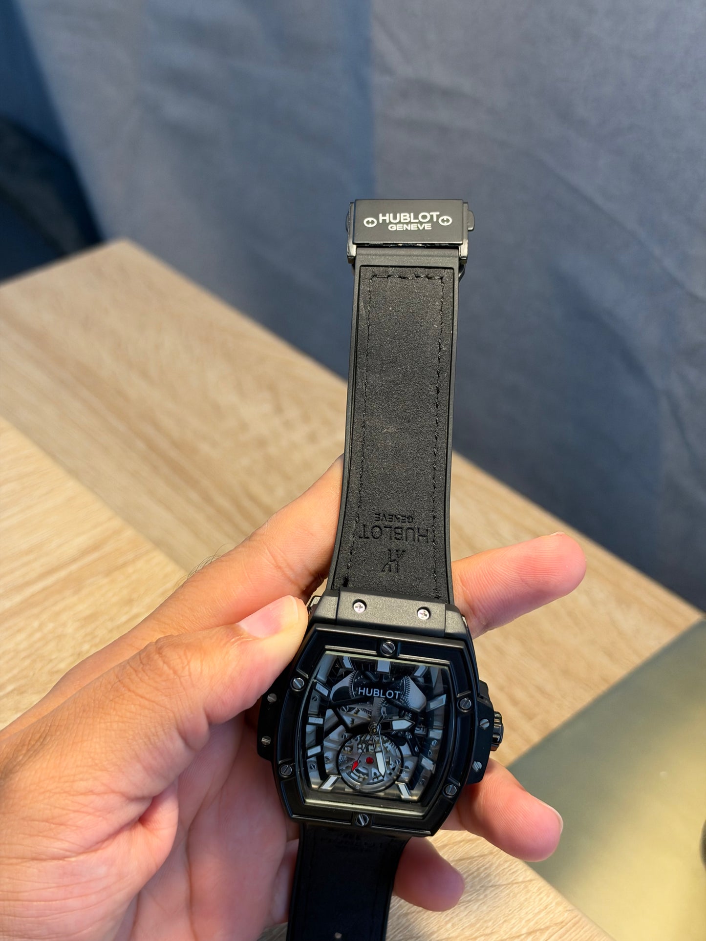 HUBLOT BIG BANG BLACK CARBON