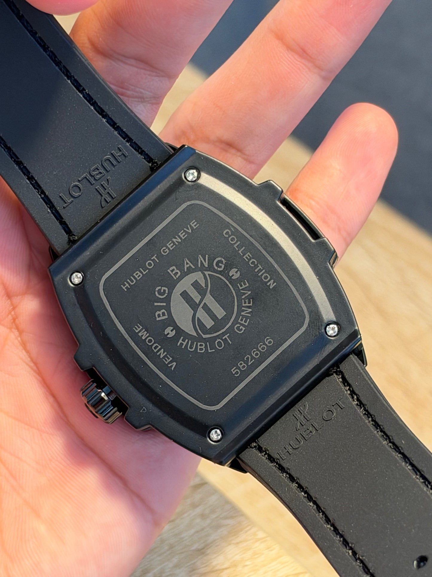 HUBLOT BIG BANG BLACK CARBON
