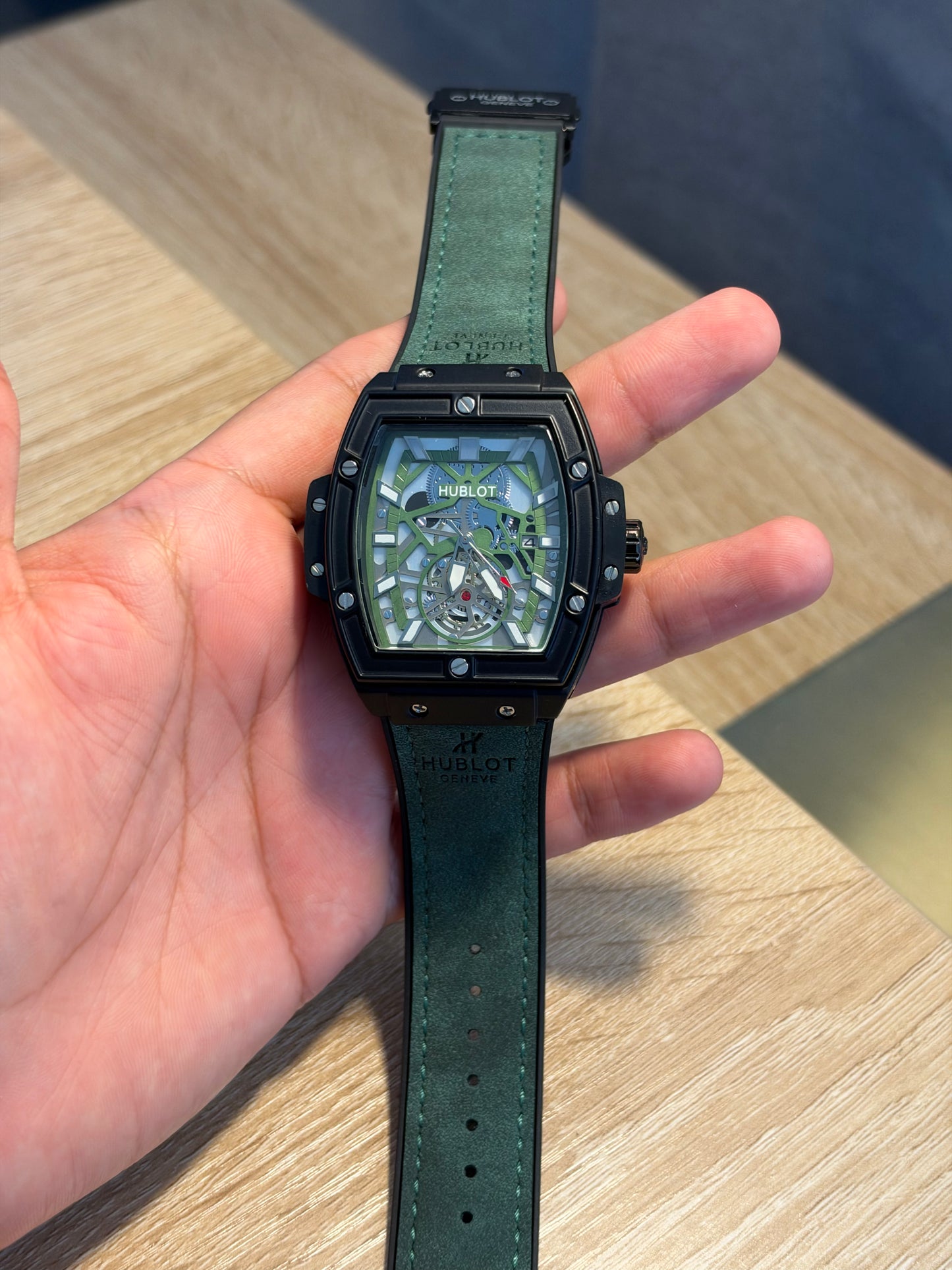 HUBLOT BIG BANG GREEN CARBON