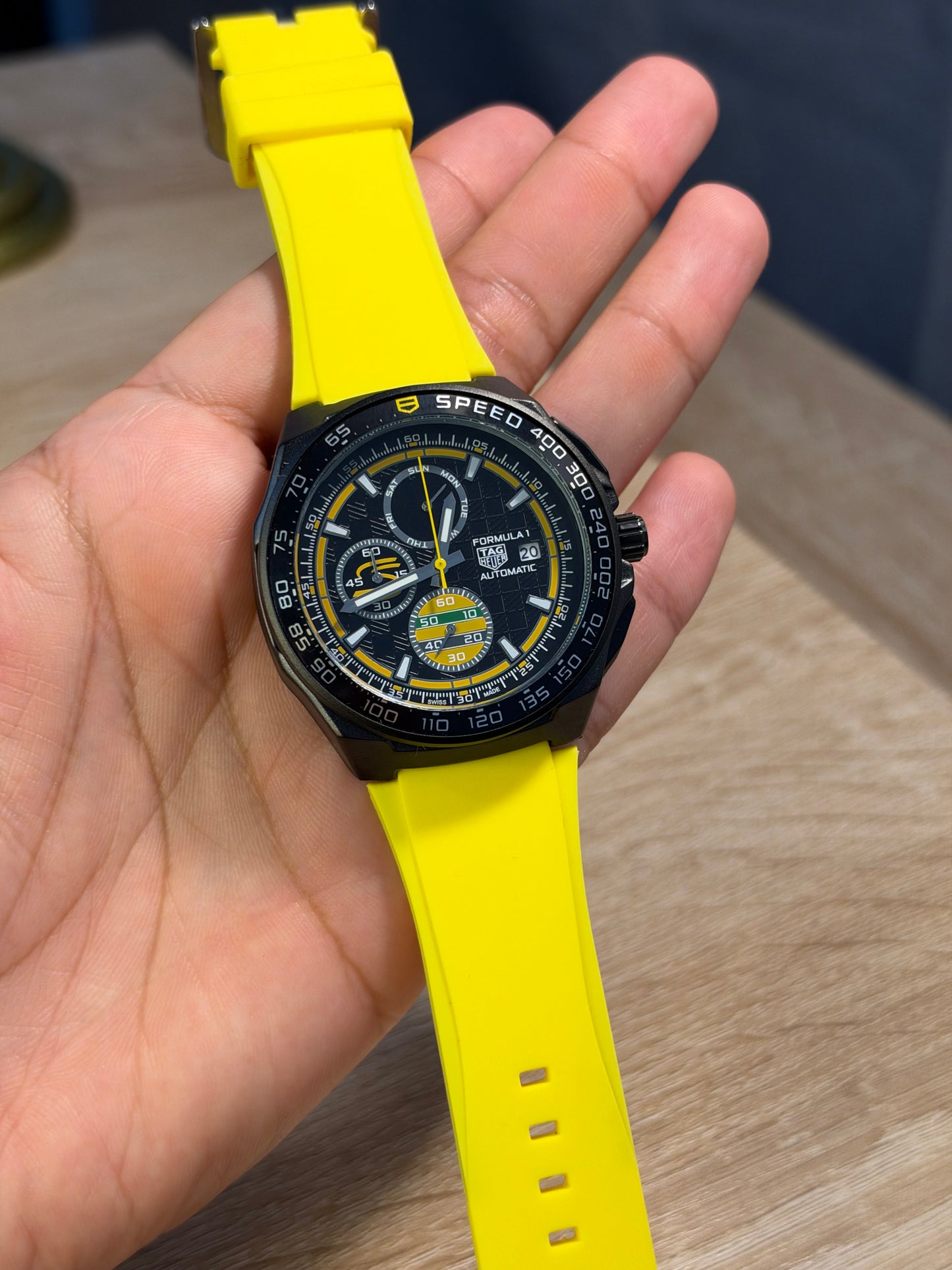 TAG HEUER FORMULA 1 X ORACLE RED BULL RACING AMARILLO