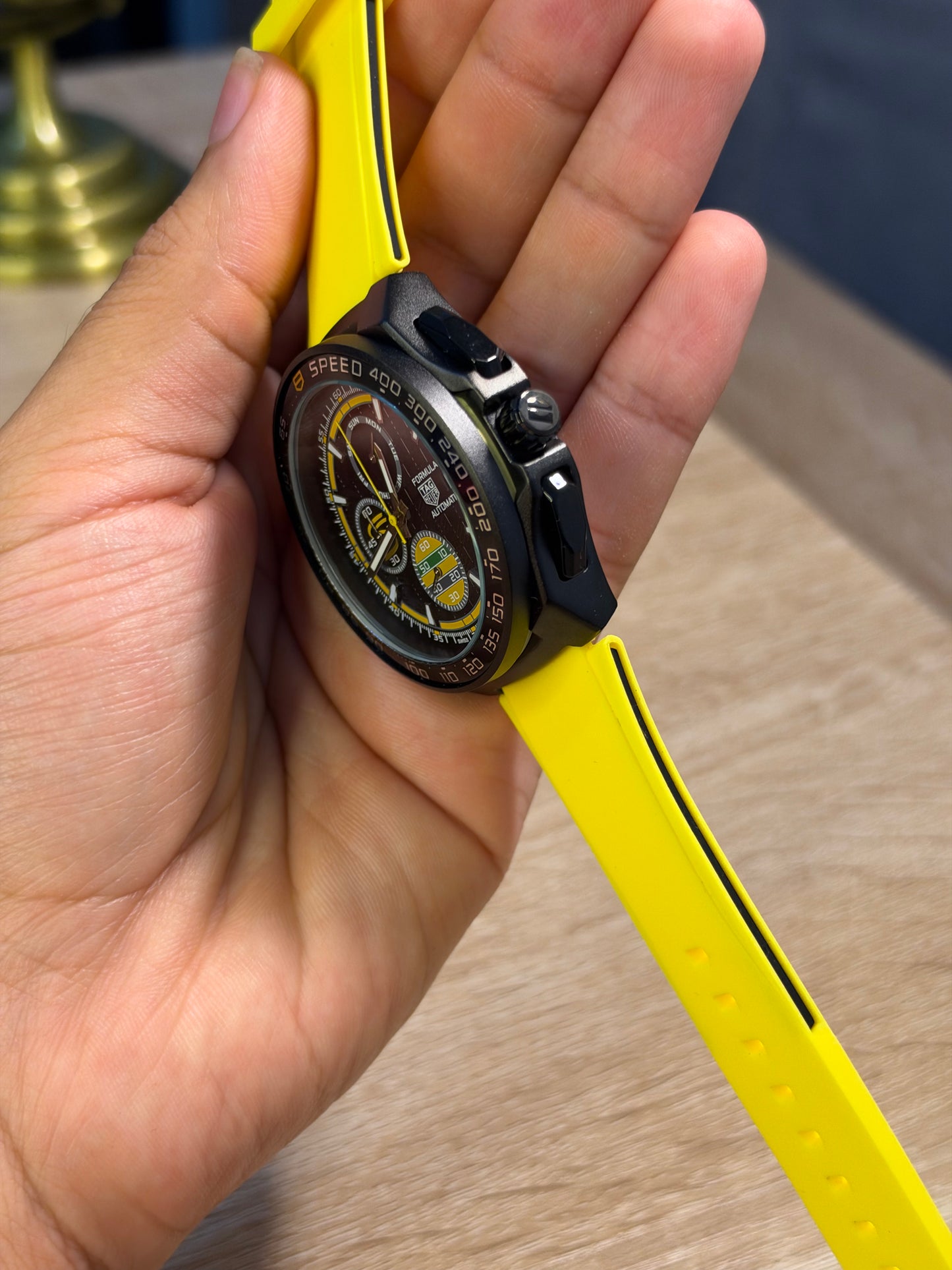 TAG HEUER FORMULA 1 X ORACLE RED BULL RACING AMARILLO