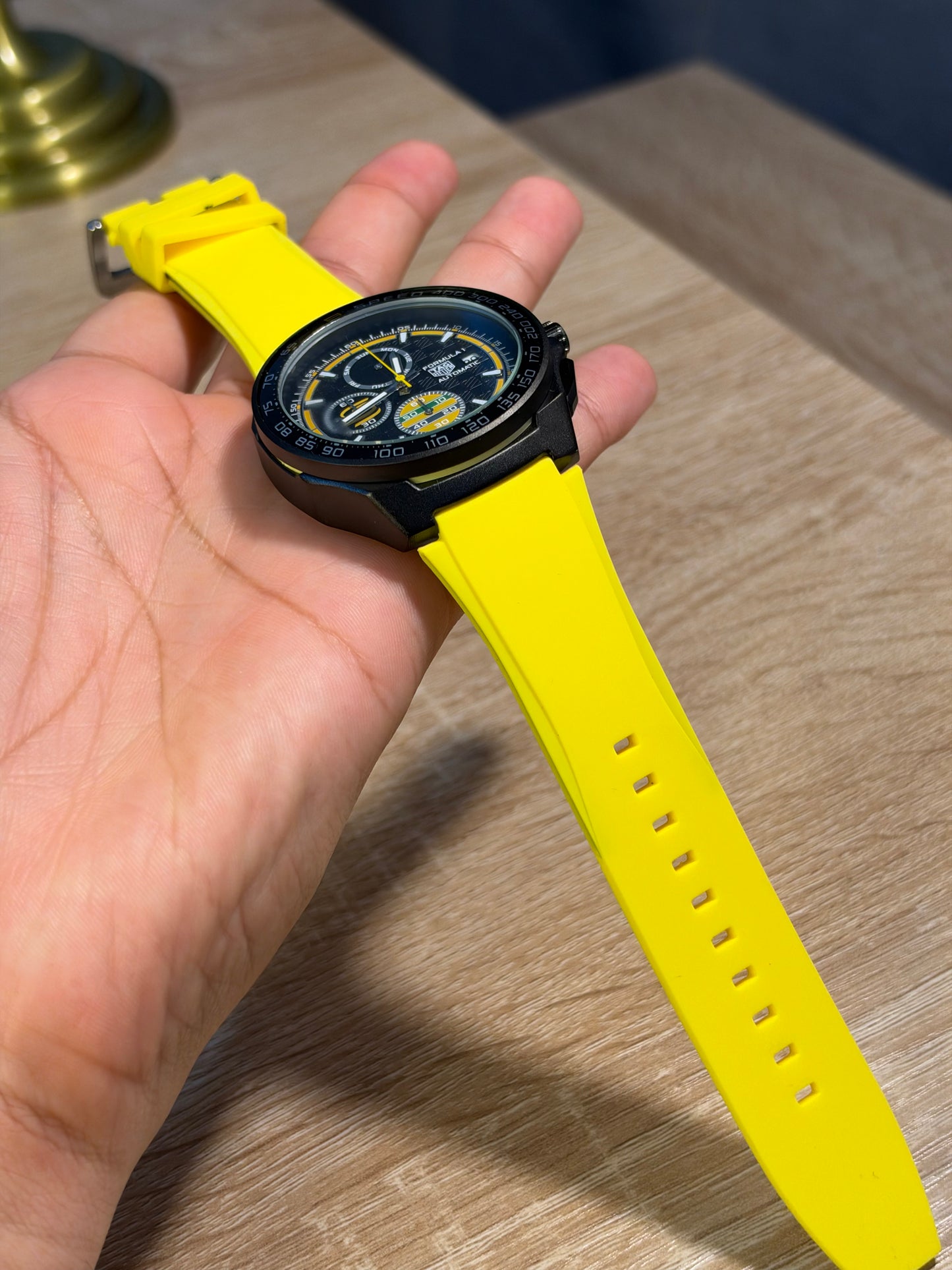 TAG HEUER FORMULA 1 X ORACLE RED BULL RACING AMARILLO