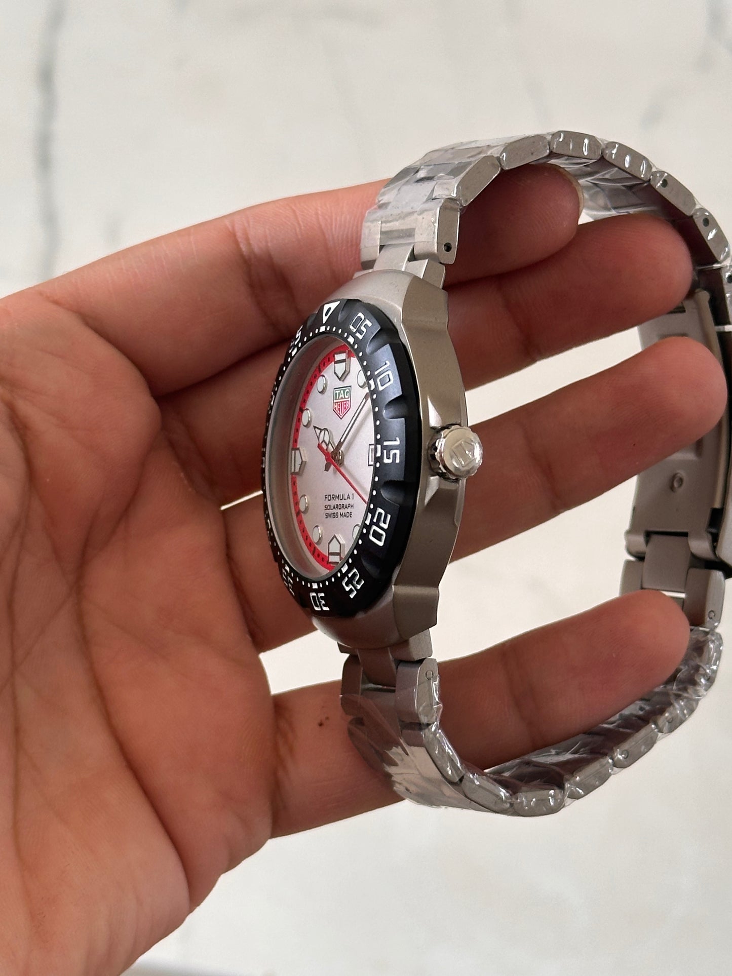 TAG HEUER FORMULA 1 CARATULA BLANCA BISEL NEGRO