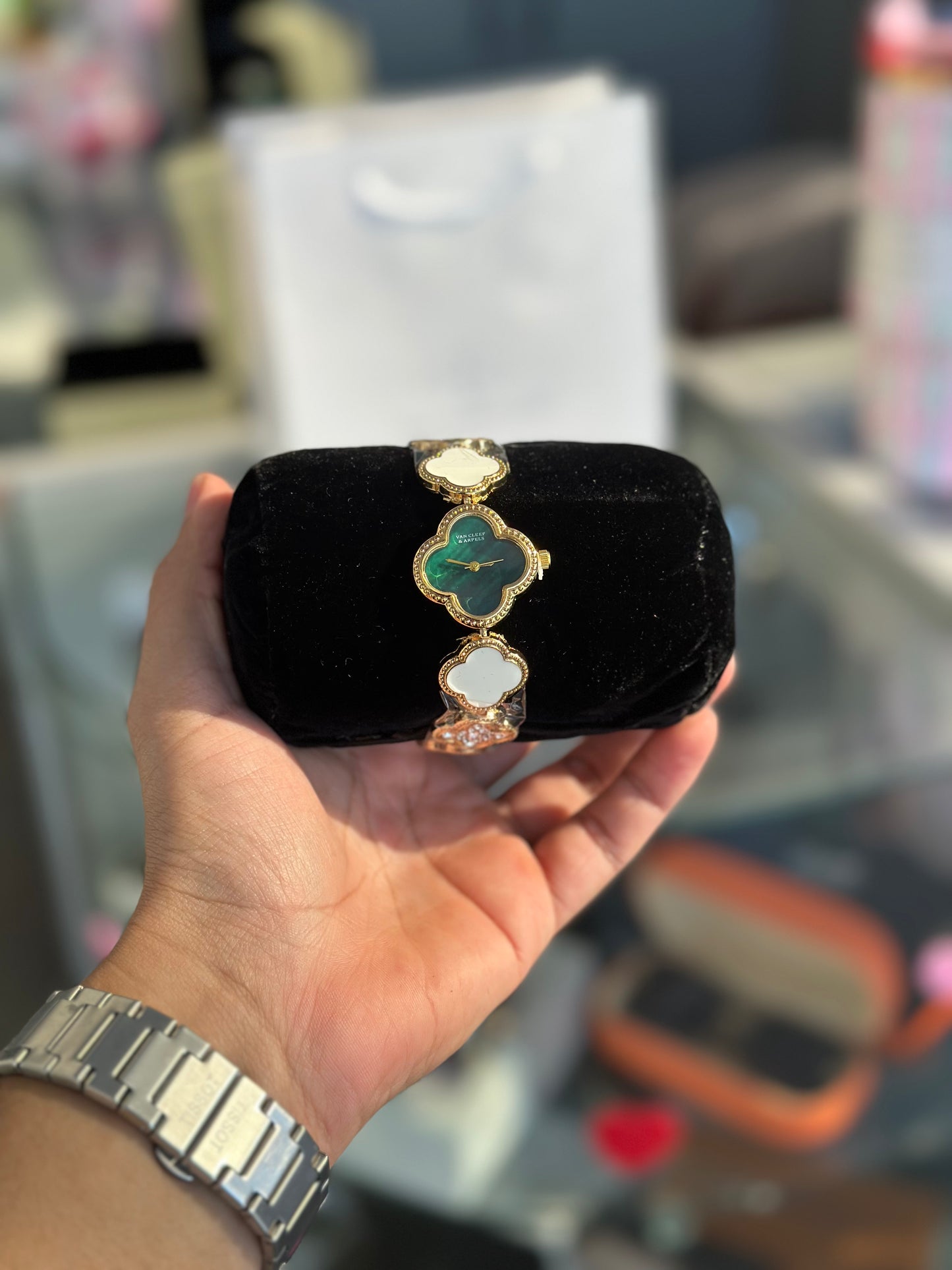 RELOJ VAN CLEEF VERDE CON BLANCO