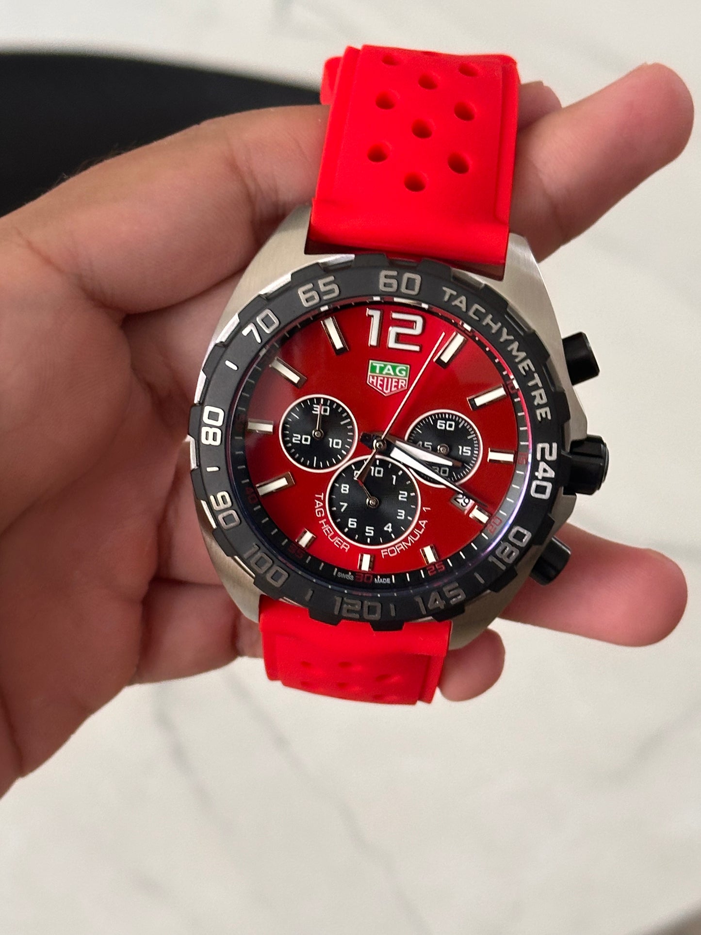 TAG HEUER FORMULA 1 RED DIAL RUBBER 44MM
