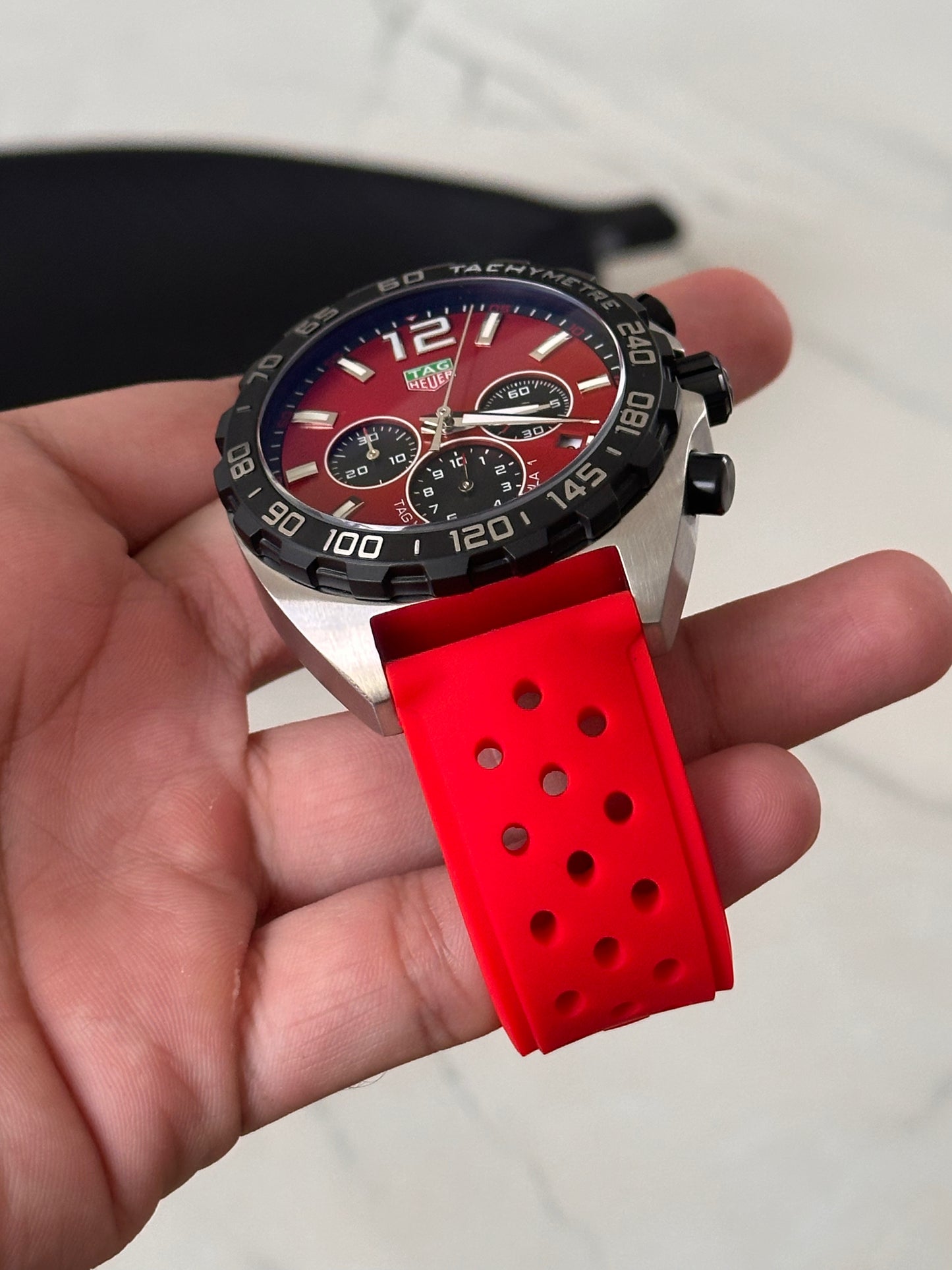 TAG HEUER FORMULA 1 RED DIAL RUBBER 44MM