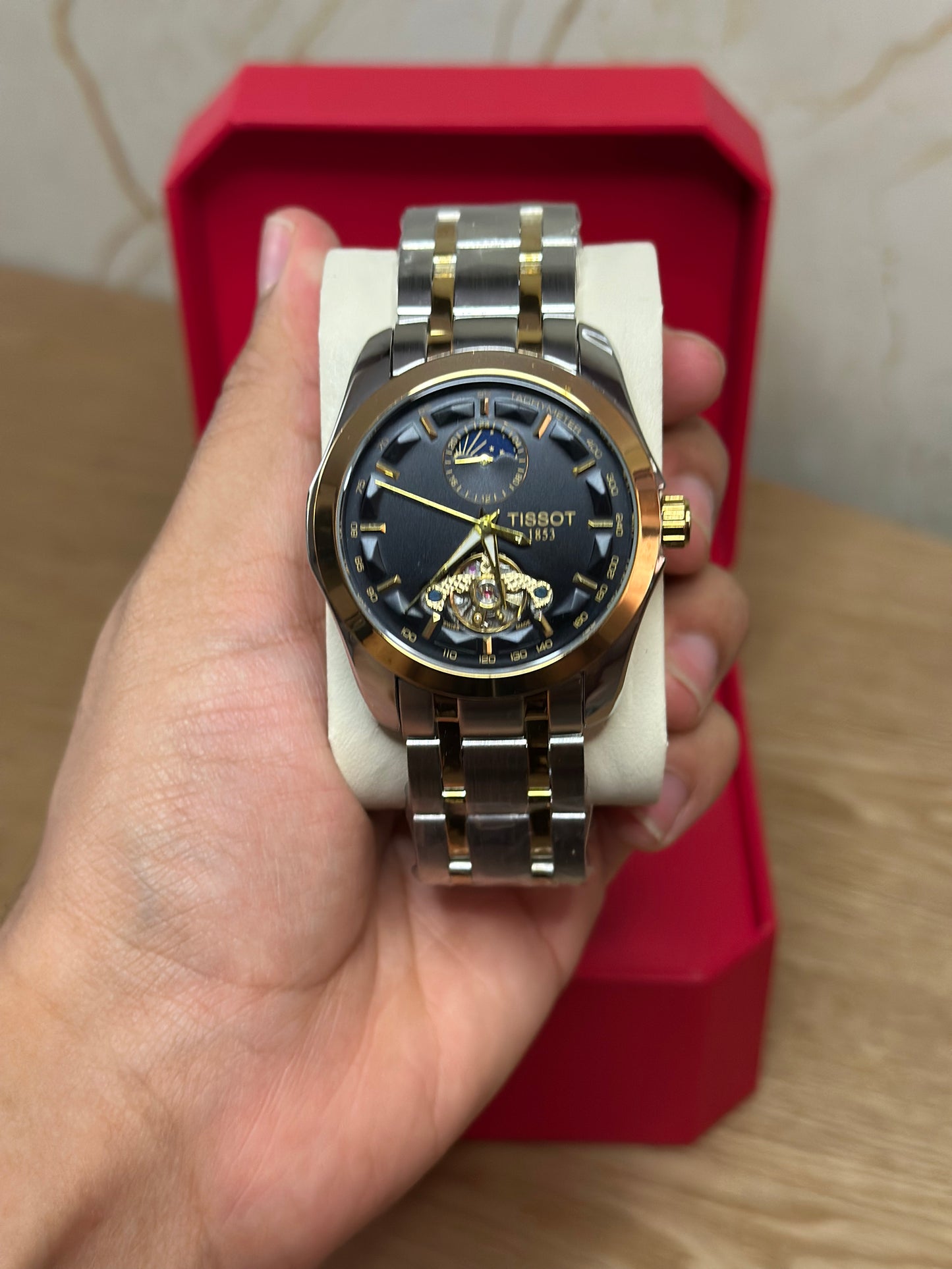 RELOJ TISSOT CLASIC AUTOMATICO FONDO NEGRO METALICO