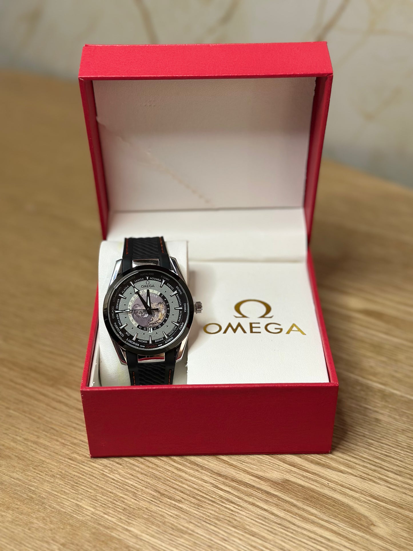 OMEGA SEAMASTER GRIS AUTOMATICO PULSERA DE GOMA NEGRA