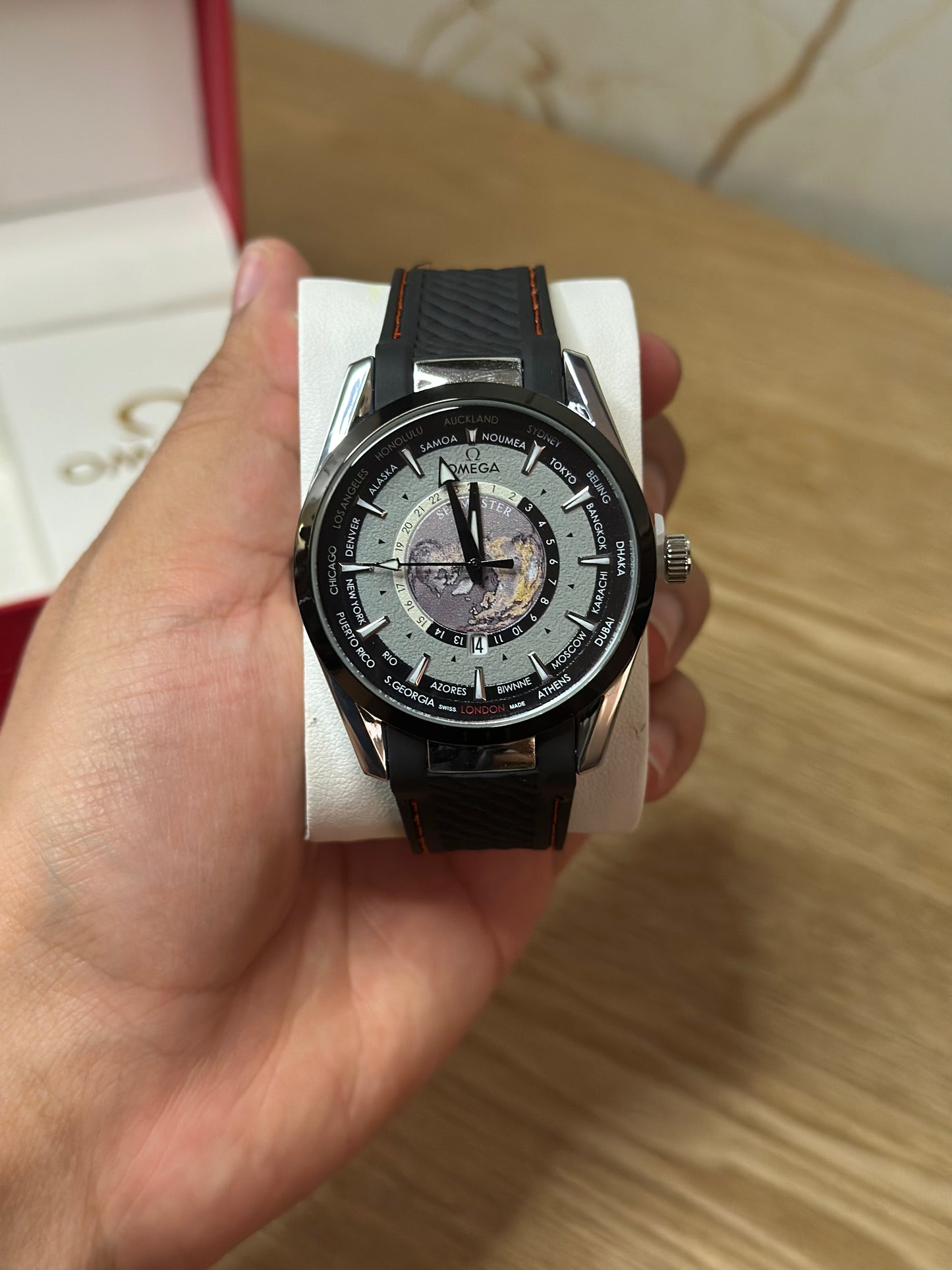 OMEGA SEAMASTER GRIS AUTOMATICO PULSERA DE GOMA NEGRA
