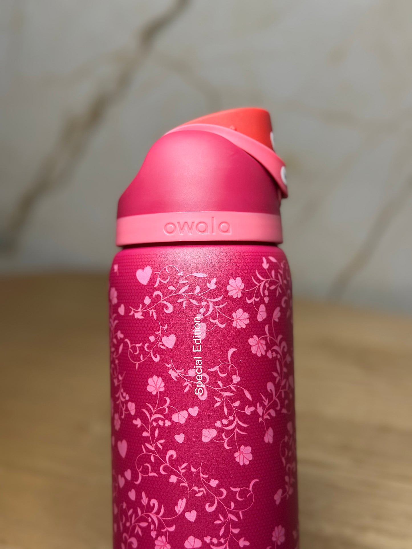 Owala FreeSip 32 OZ carta de amor edición limitada especial