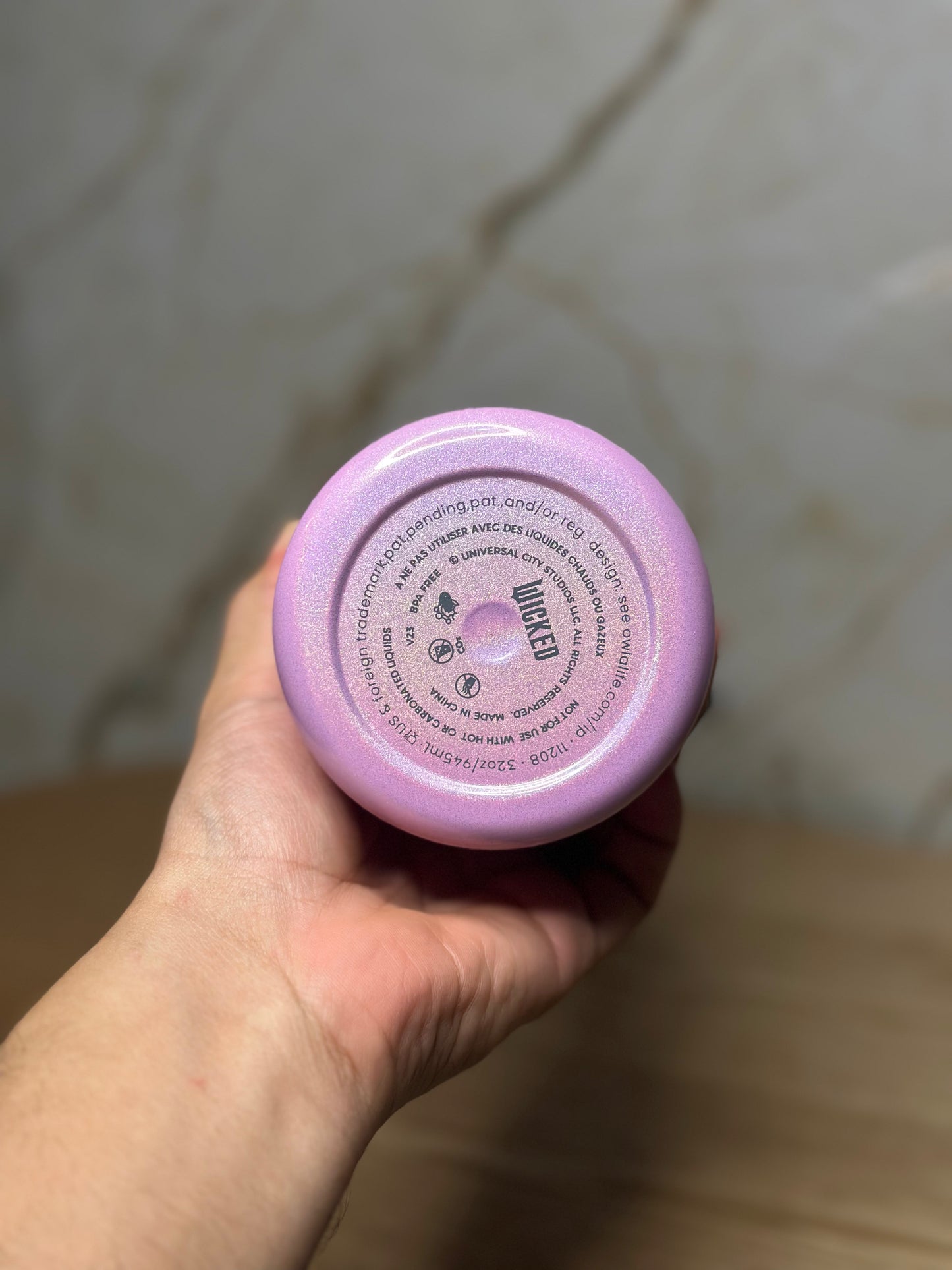 Owala x Glinda Wicked Freesip 32 oz