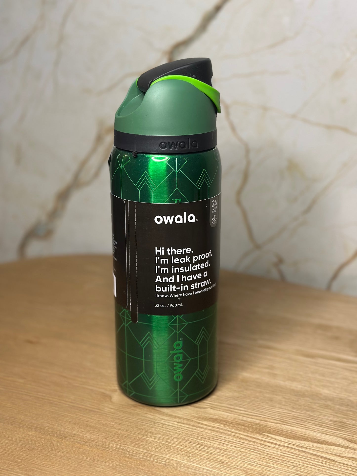 Owala x Glinda Wicked Freesip 32 oz