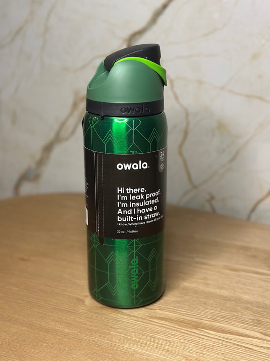 Owala x Glinda Wicked Freesip 32 oz