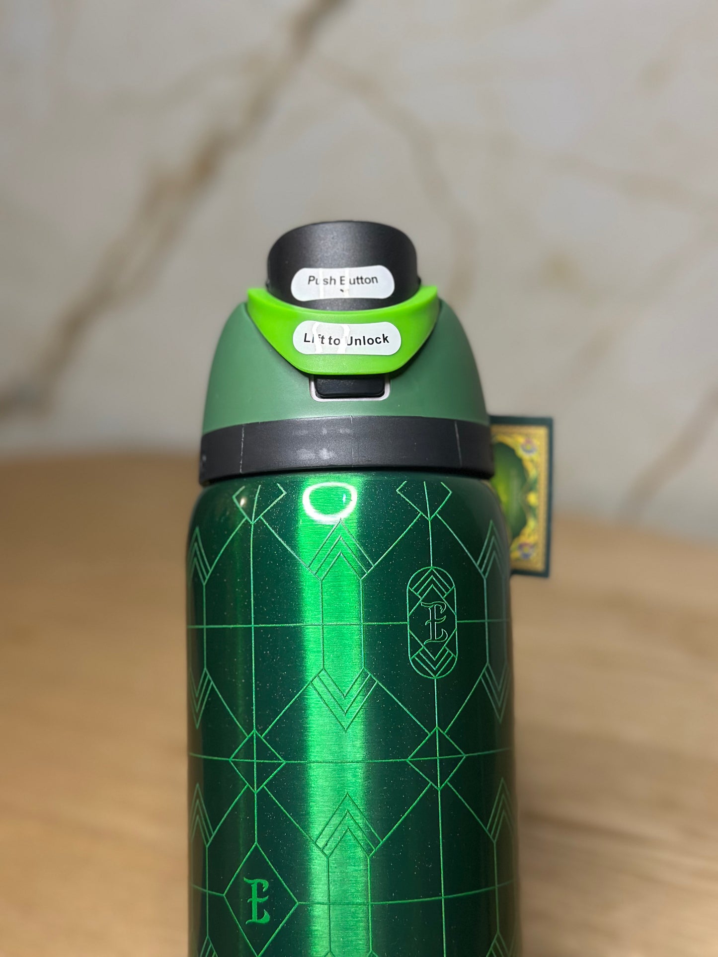 Owala x Glinda Wicked Freesip 32 oz