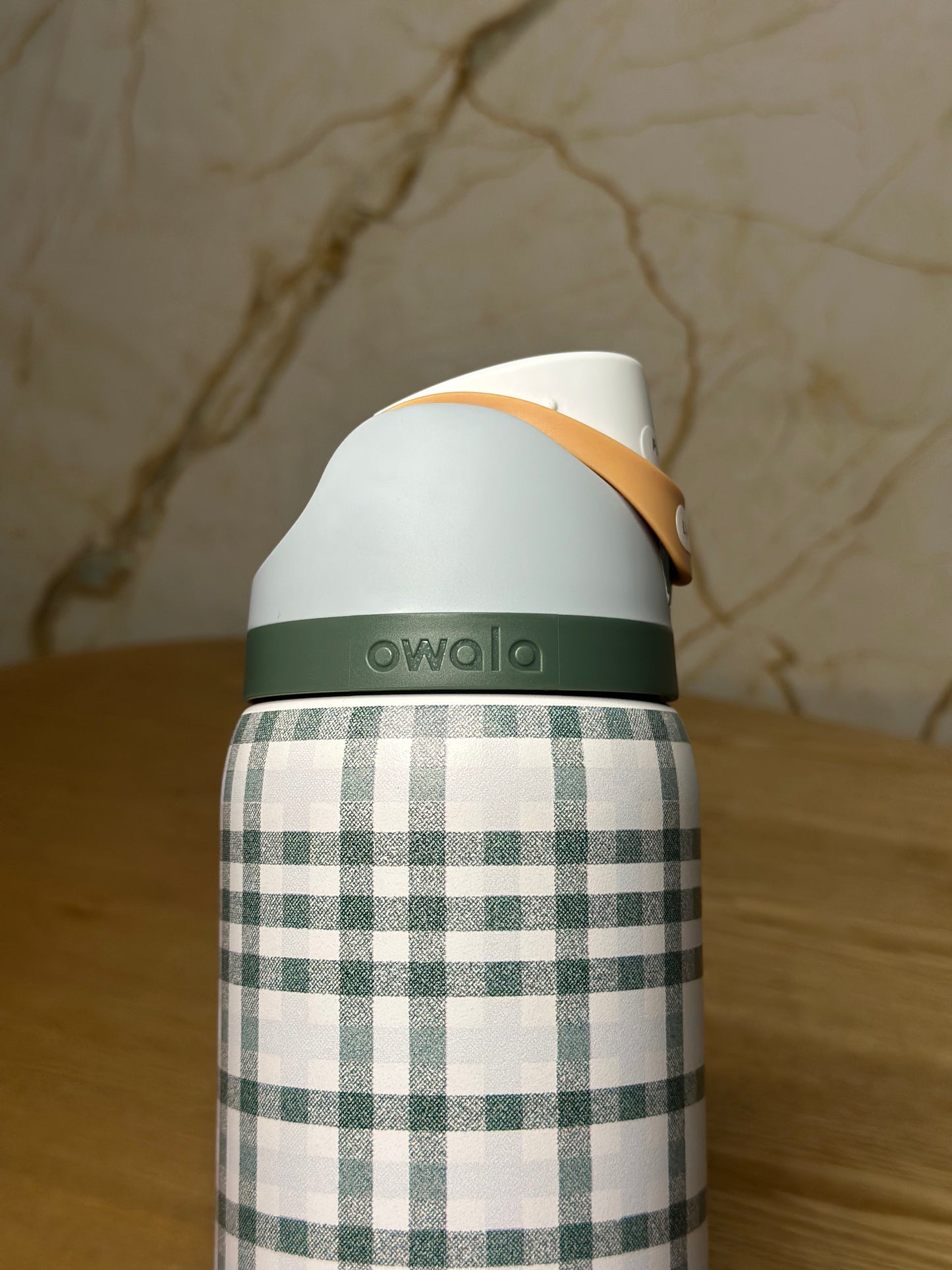 Owala Hearth & Hand Edición Especial Gingham - A prueba de fugas 32 oz