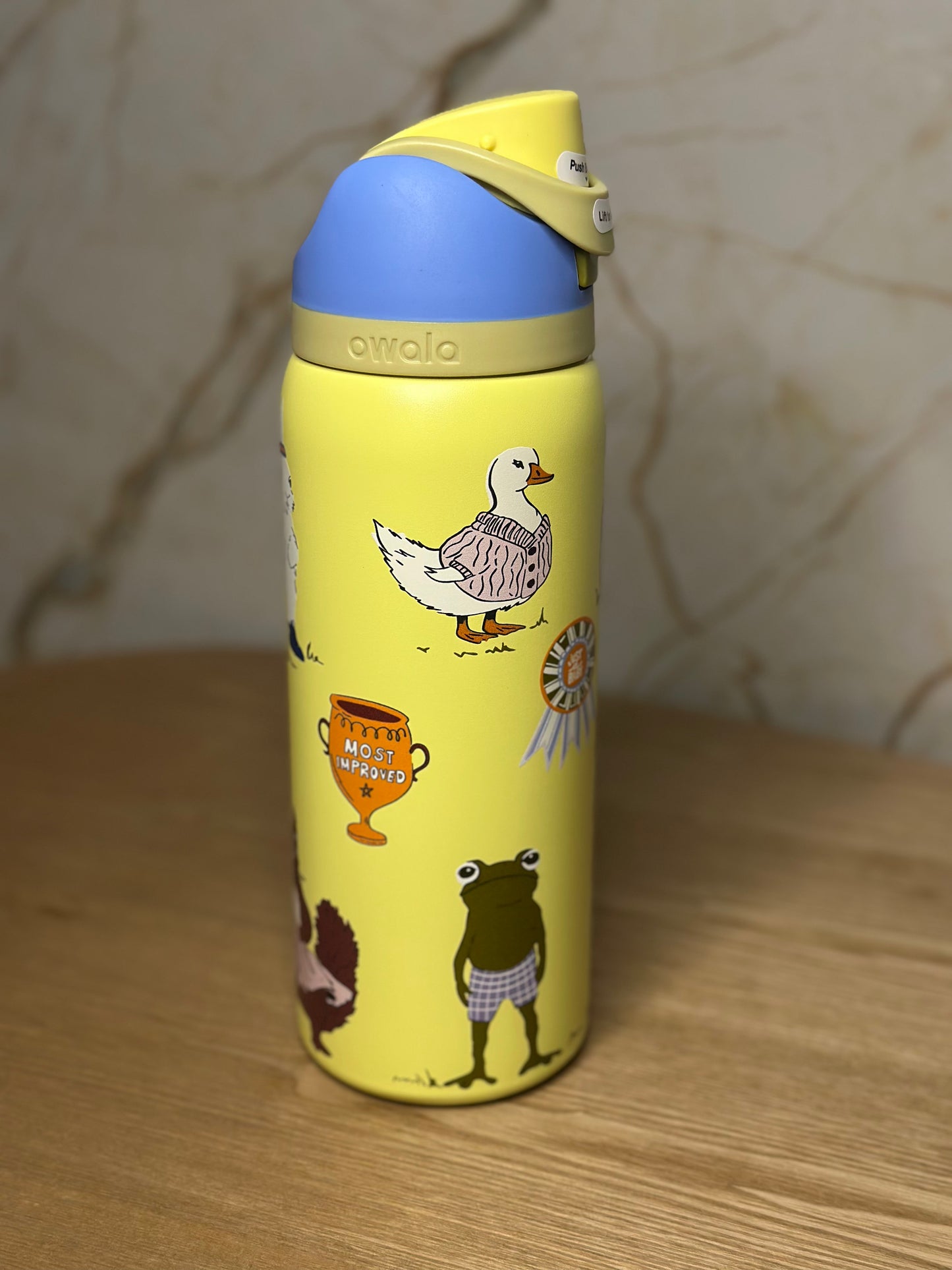Owala UO exclusiva fiesta animales 32 oz freesip