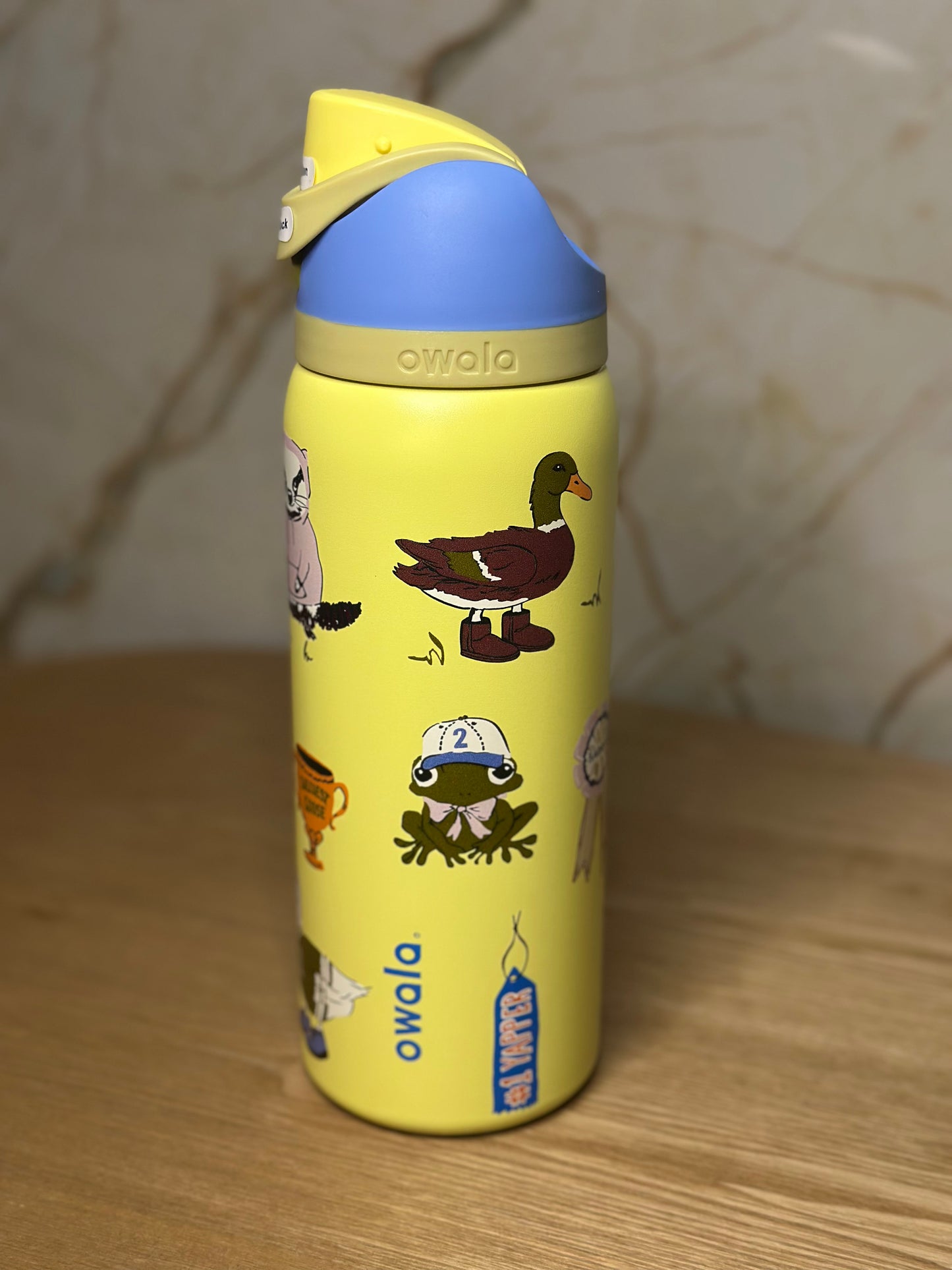 Owala UO exclusiva fiesta animales 32 oz freesip
