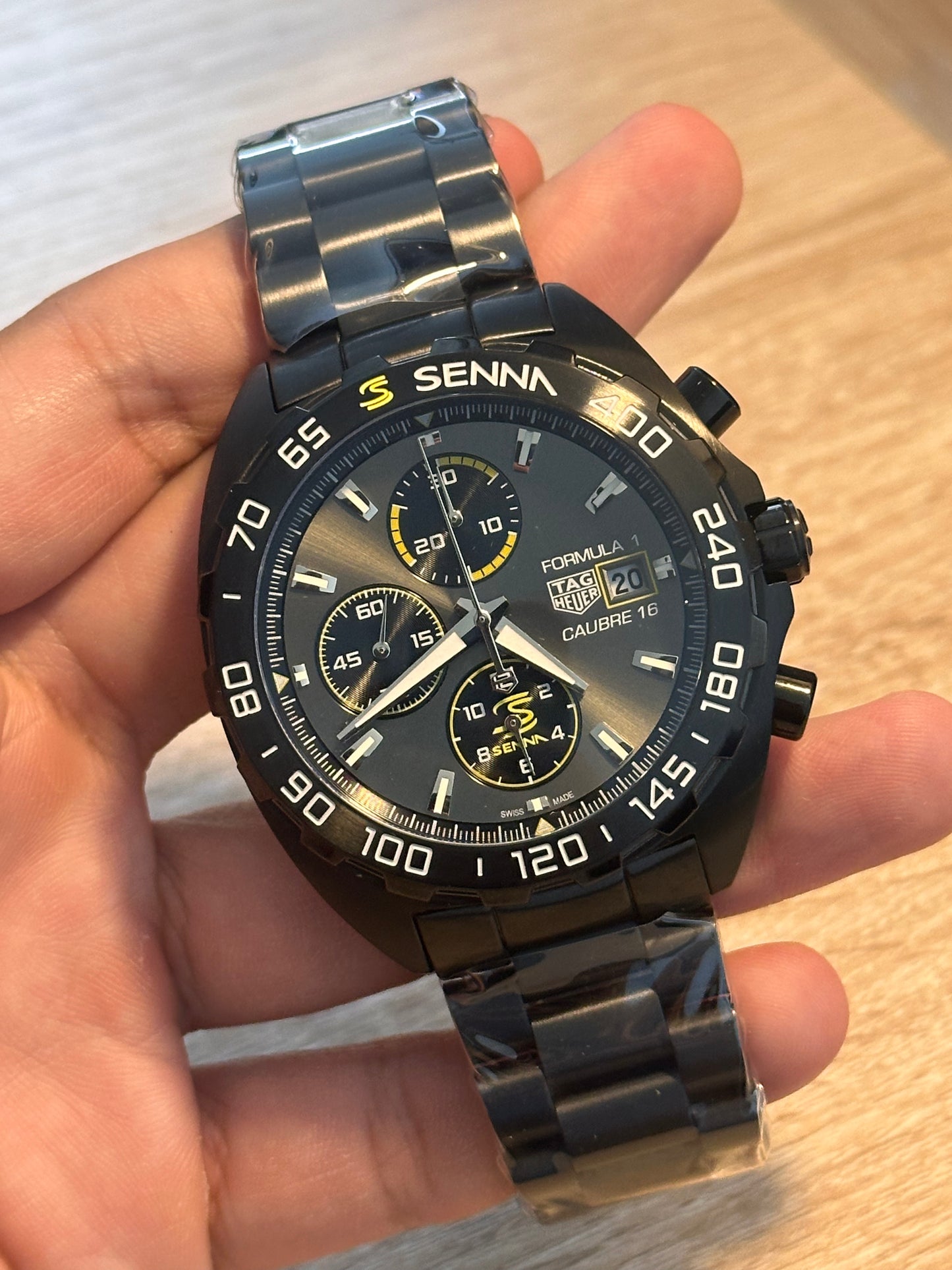 TAG HEUER FORMULA 1 X SENNA CALIBRE 16 NEGRO Y AMARILLO
