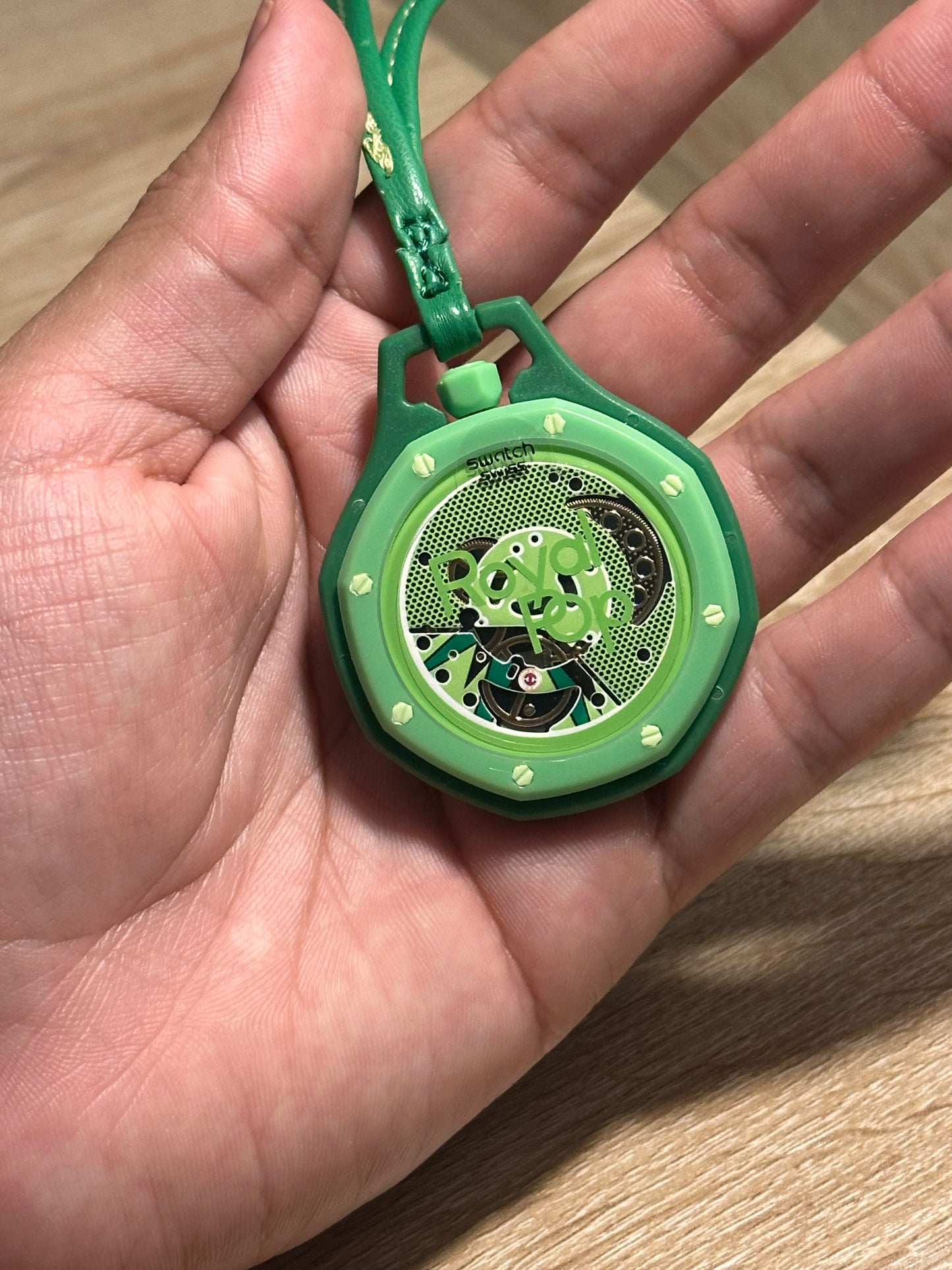 ROYAL POP AP X SWATCH GREEN EIGHT