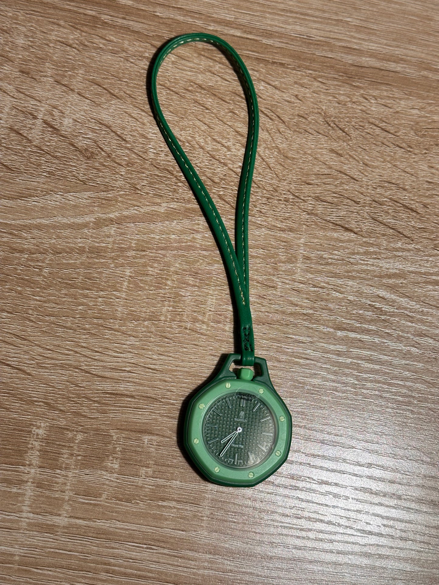 ROYAL POP AP X SWATCH GREEN EIGHT
