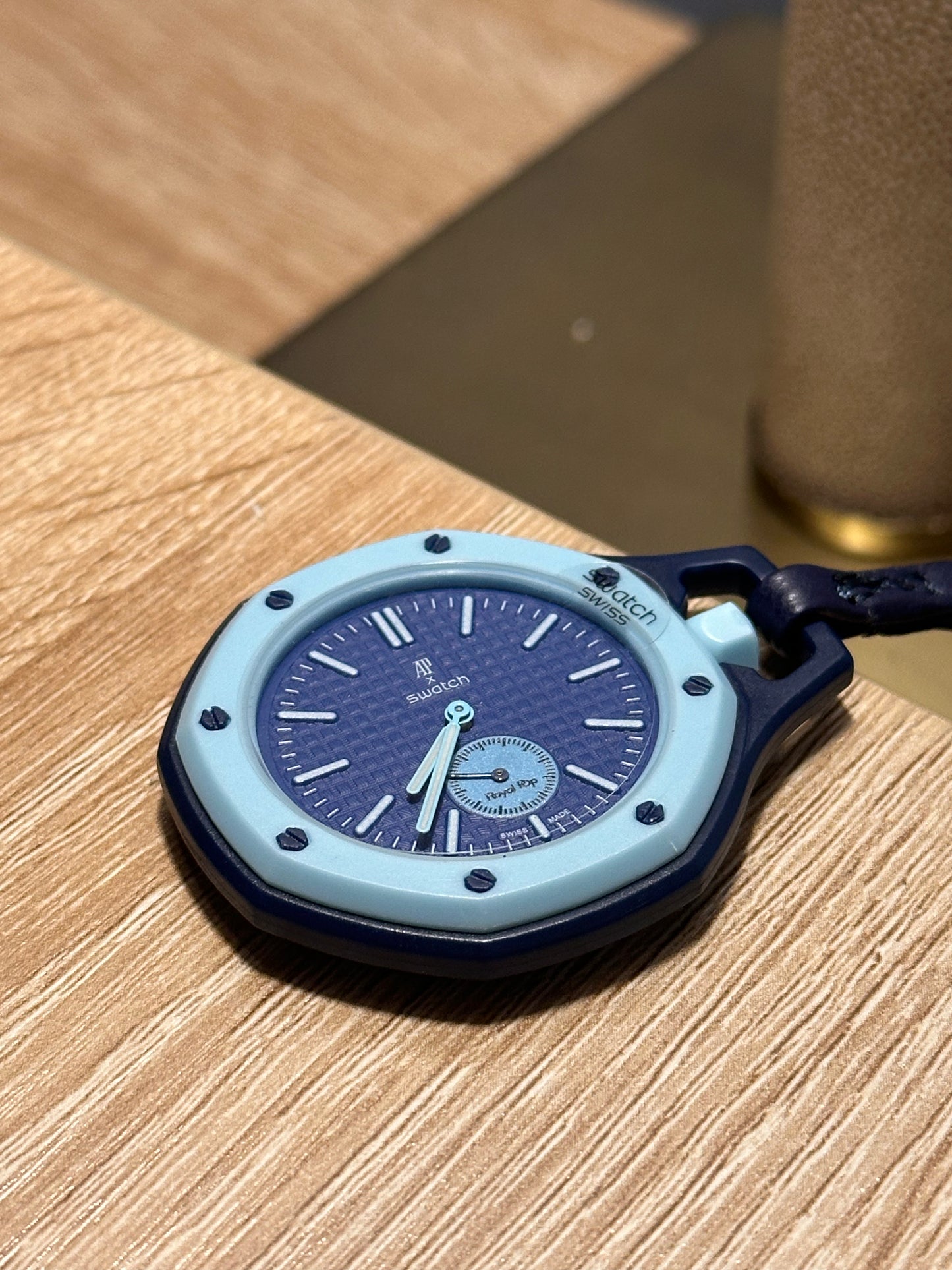 ROYAL POP AP X SWATCH LAN BA