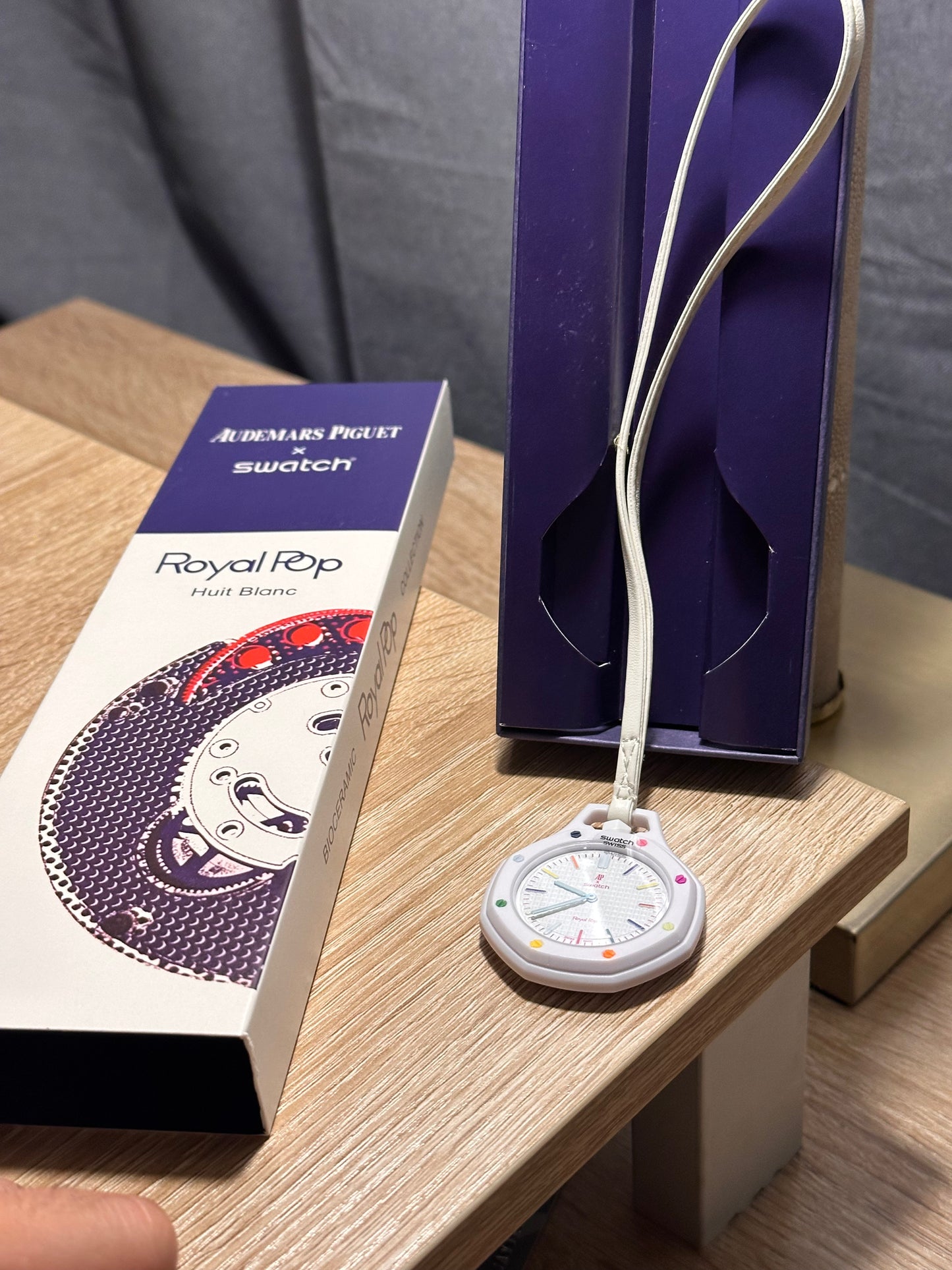 ROYAL POP AP X SWATCH HUIT BLANC