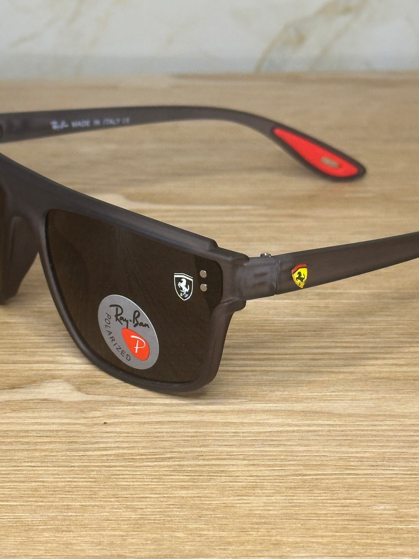 Gafas de sol ray-ban scuderia ferrari black trans polarizadas