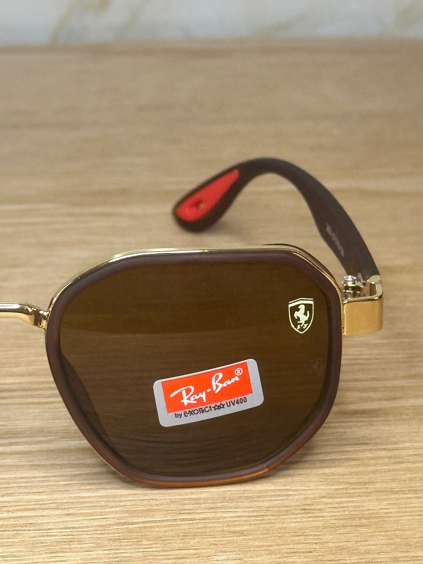 Gafas de sol ray-ban scuderia ferrari doradas polarizadas