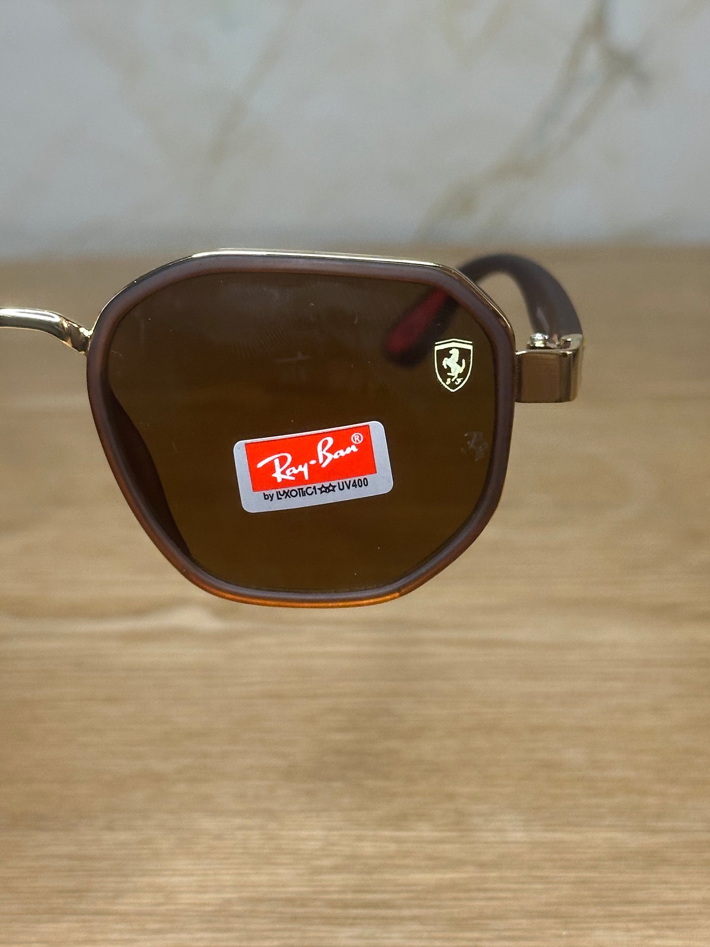 Gafas de sol ray-ban scuderia ferrari doradas polarizadas