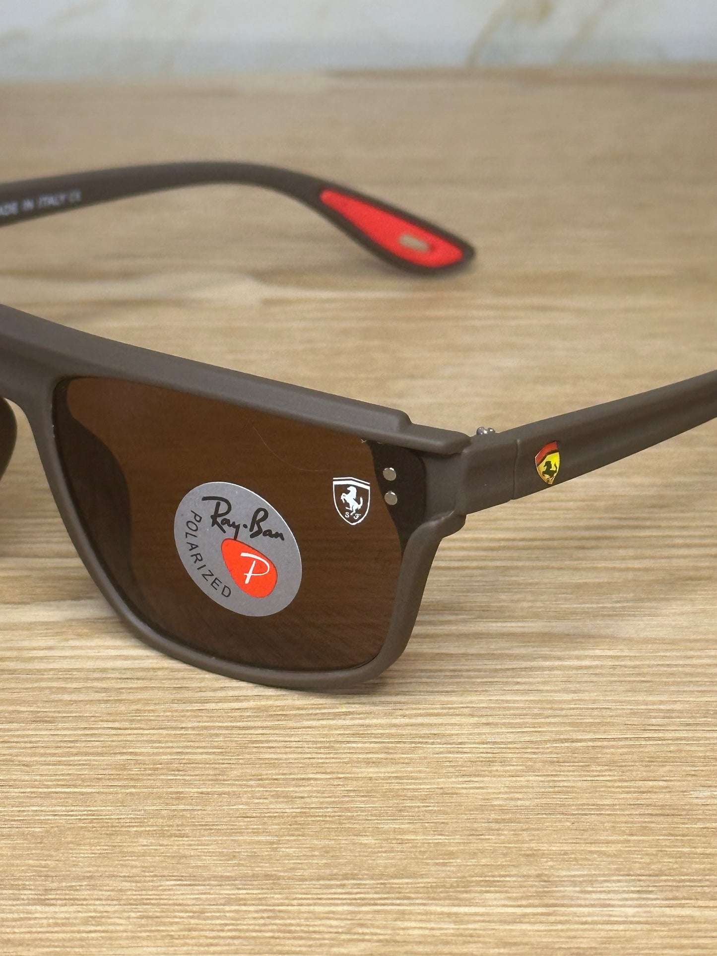 Gafas de sol ray-ban scuderia ferrari corintas polarizadas
