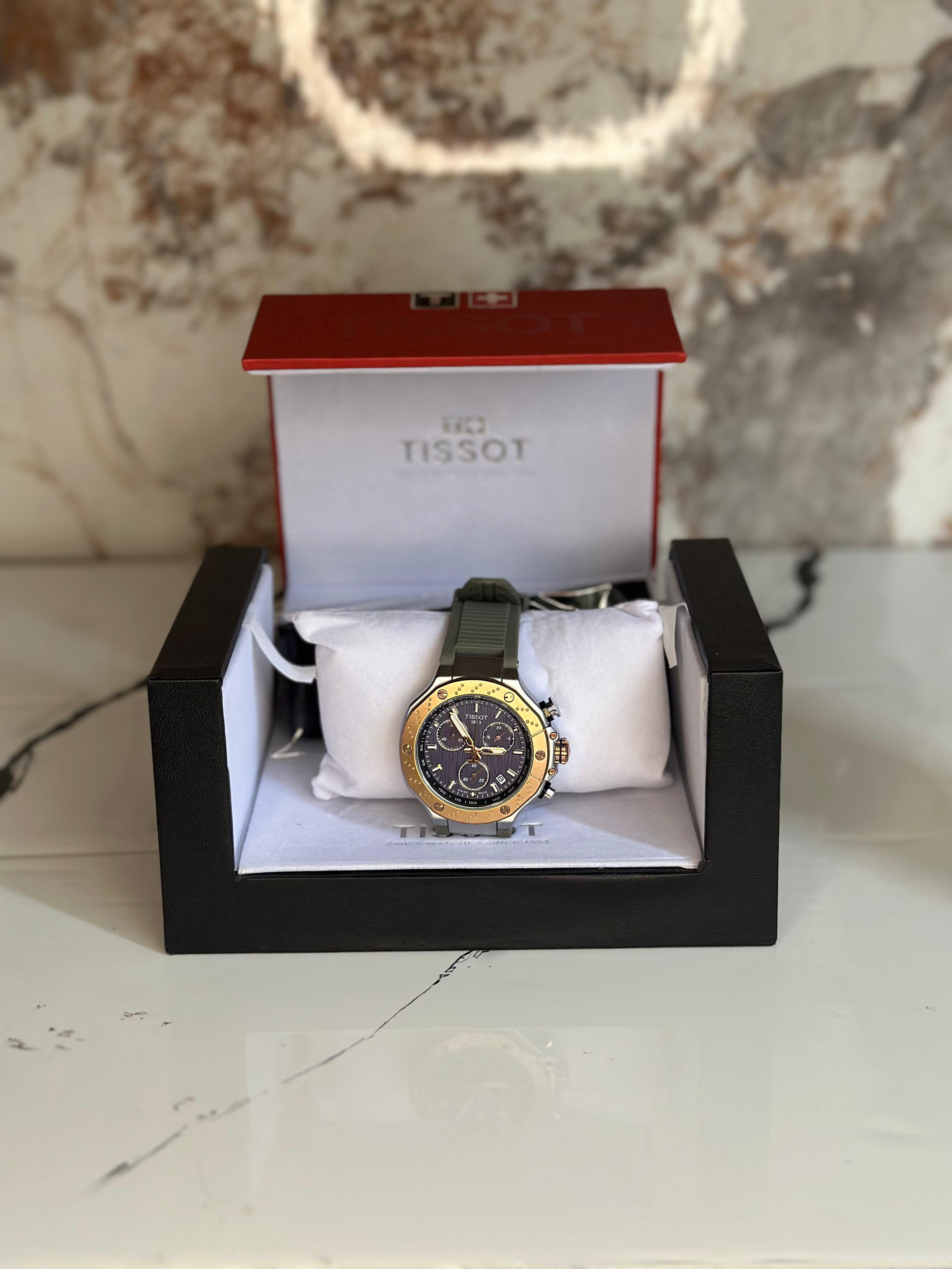 Reloj Tissot edición especial MOTO GP fondo oscuro azul correa gris