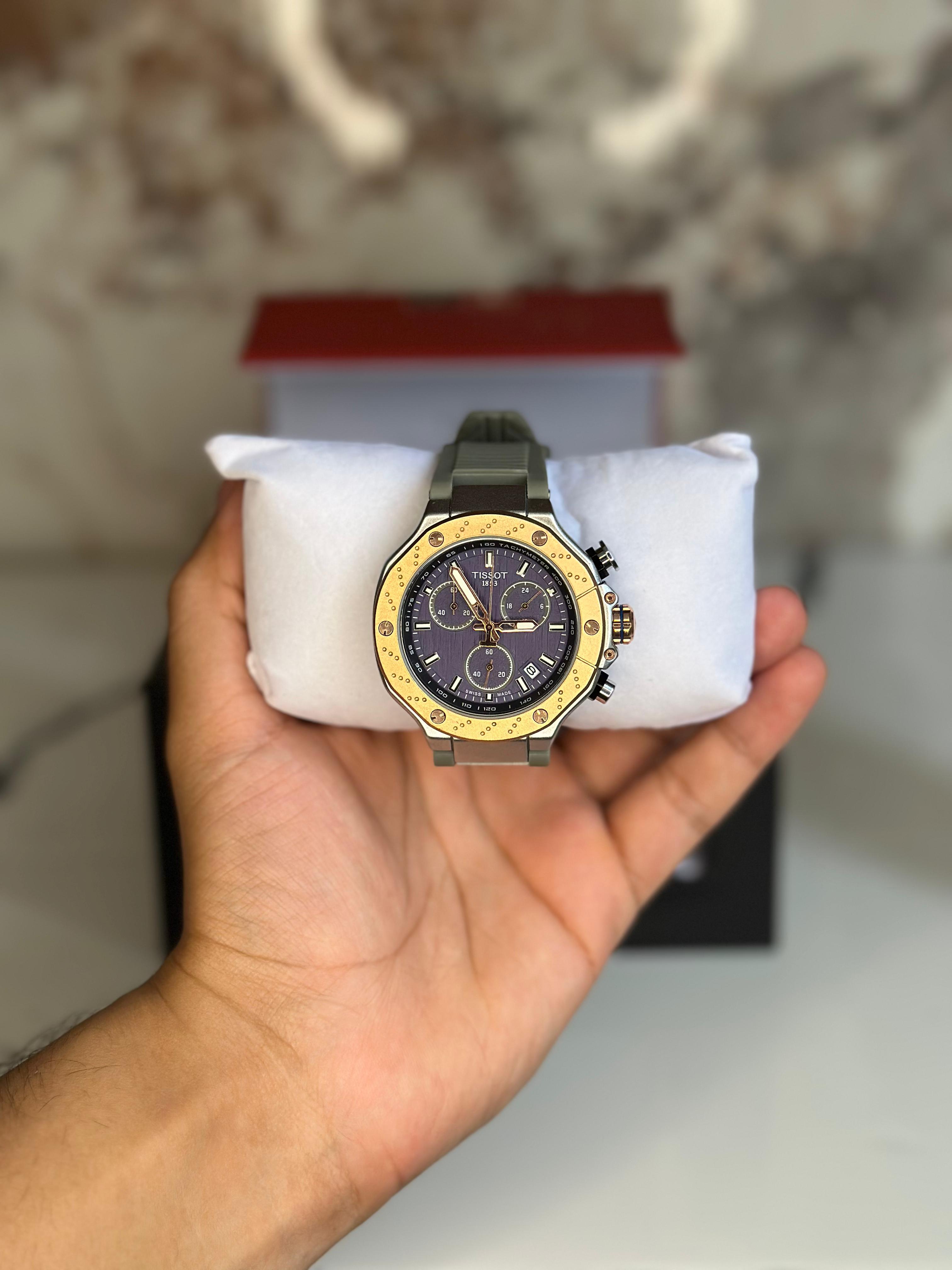 Reloj Tissot edición especial MOTO GP fondo oscuro azul correa gris