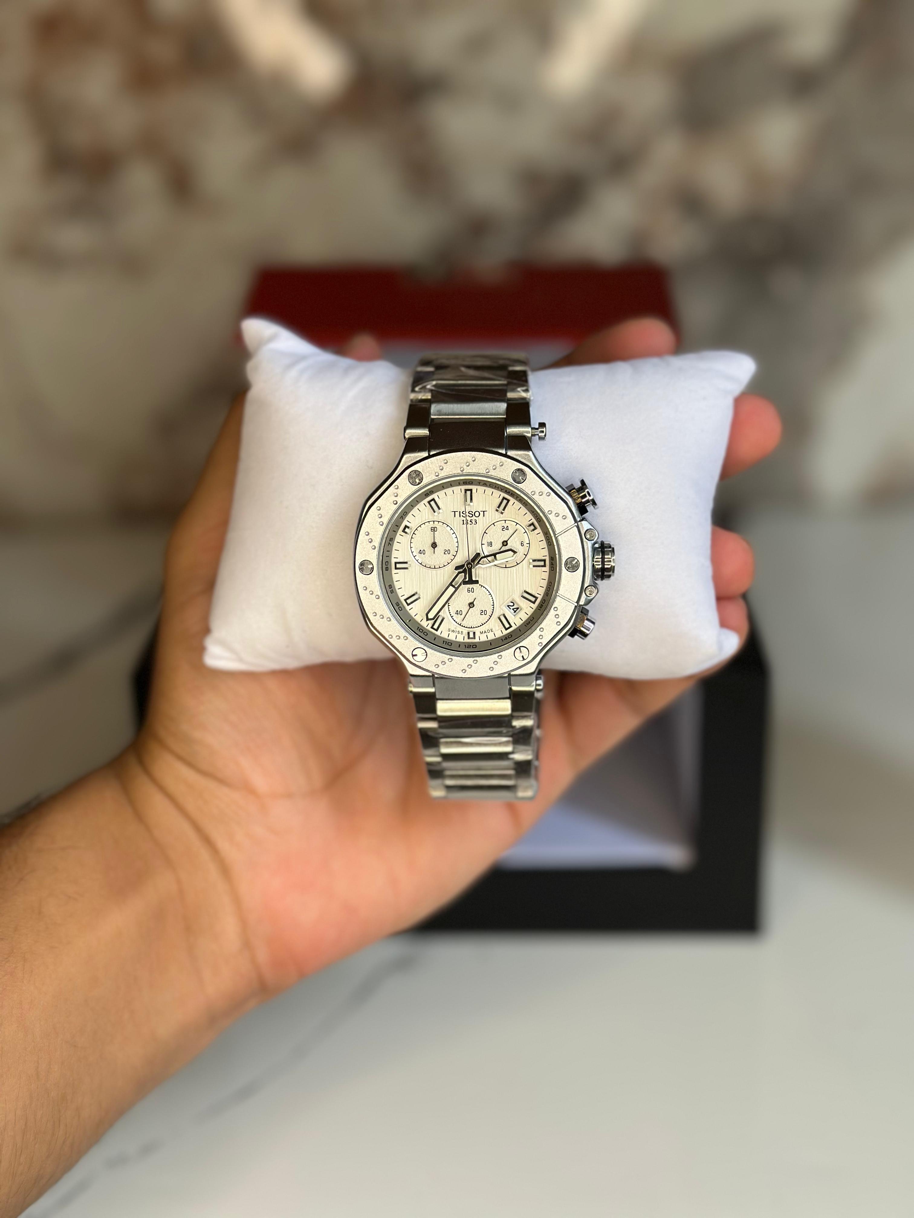 Reloj Tissot edición especial MOTO GP fondo blanco pulsera metalica