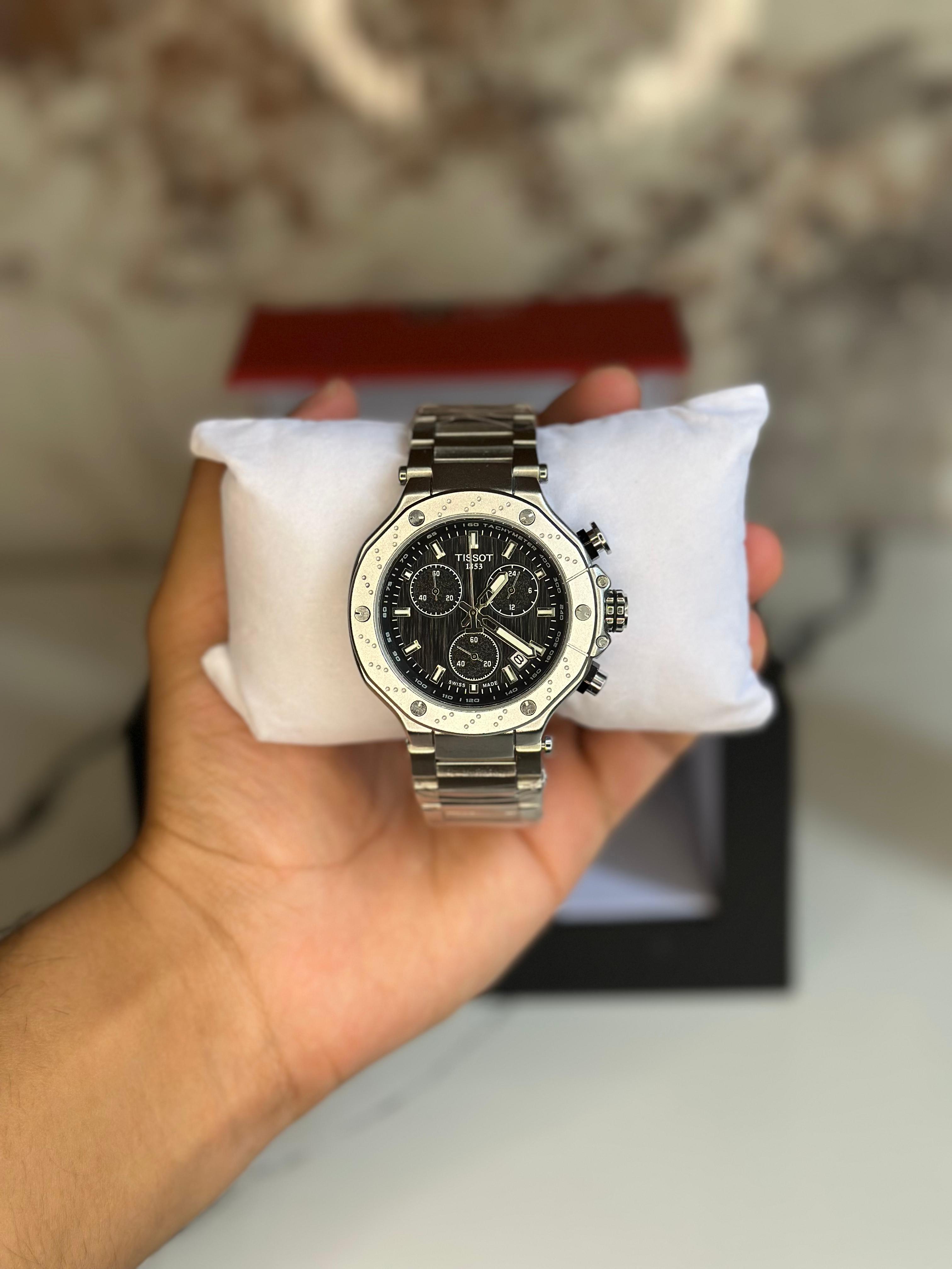 Reloj Tissot edición especial MOTO GP fondo oscuro pulsera metálica