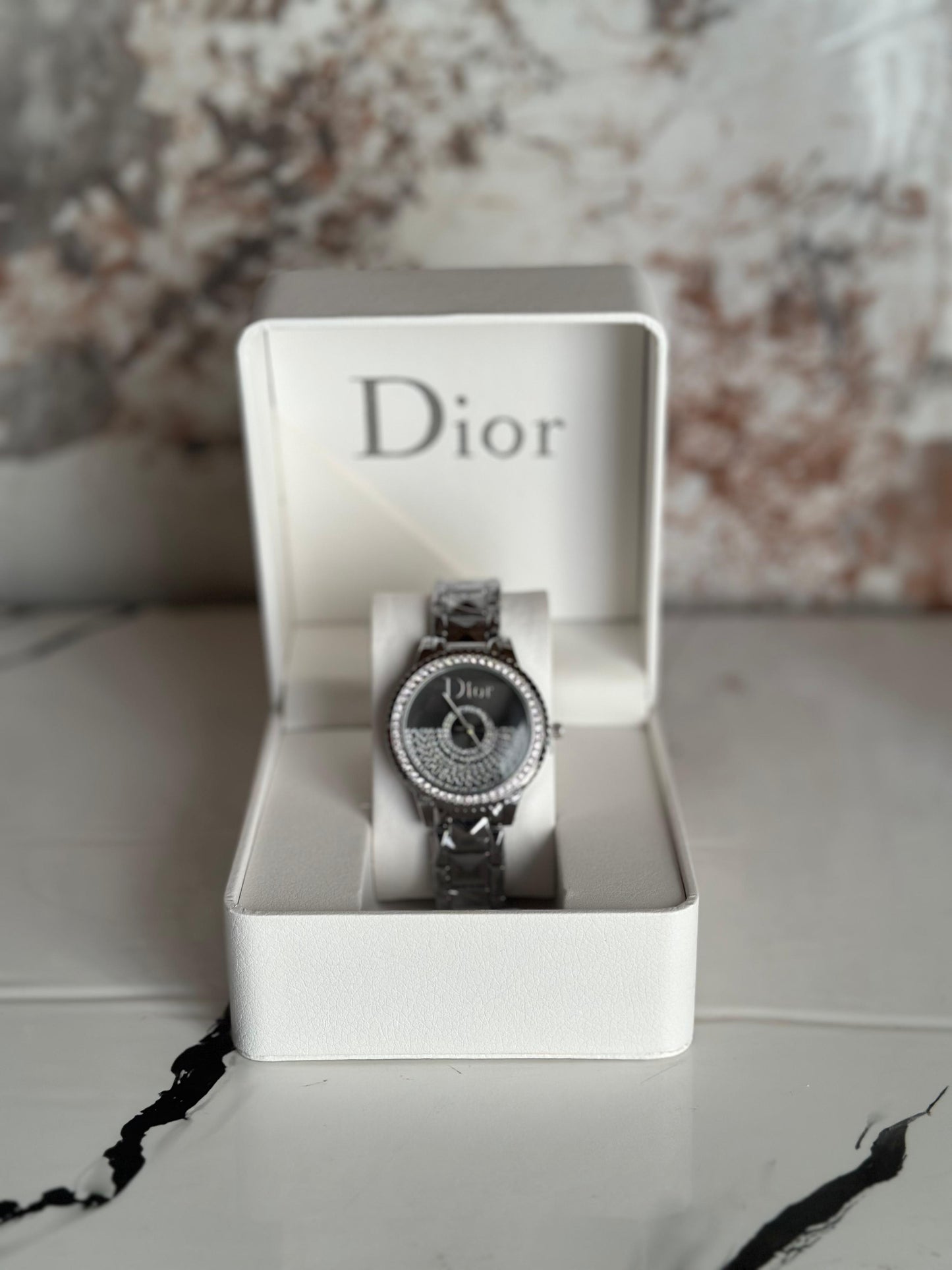 Reloj Dior para dama oscuro