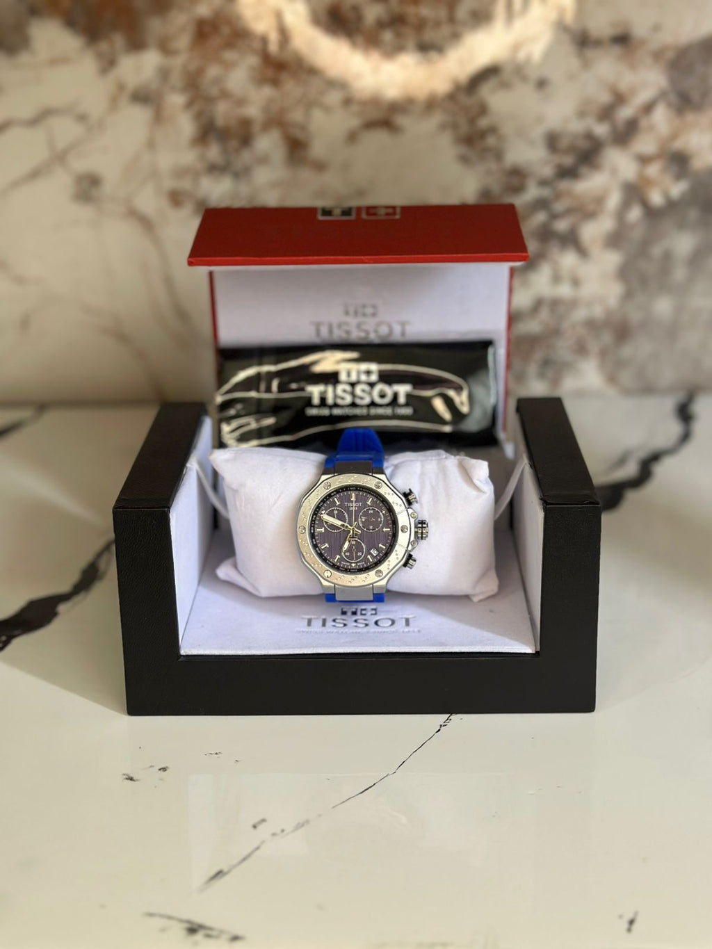 Reloj Tissot edición especial MOTO GP fondo azul pulsera azul bisel plateado