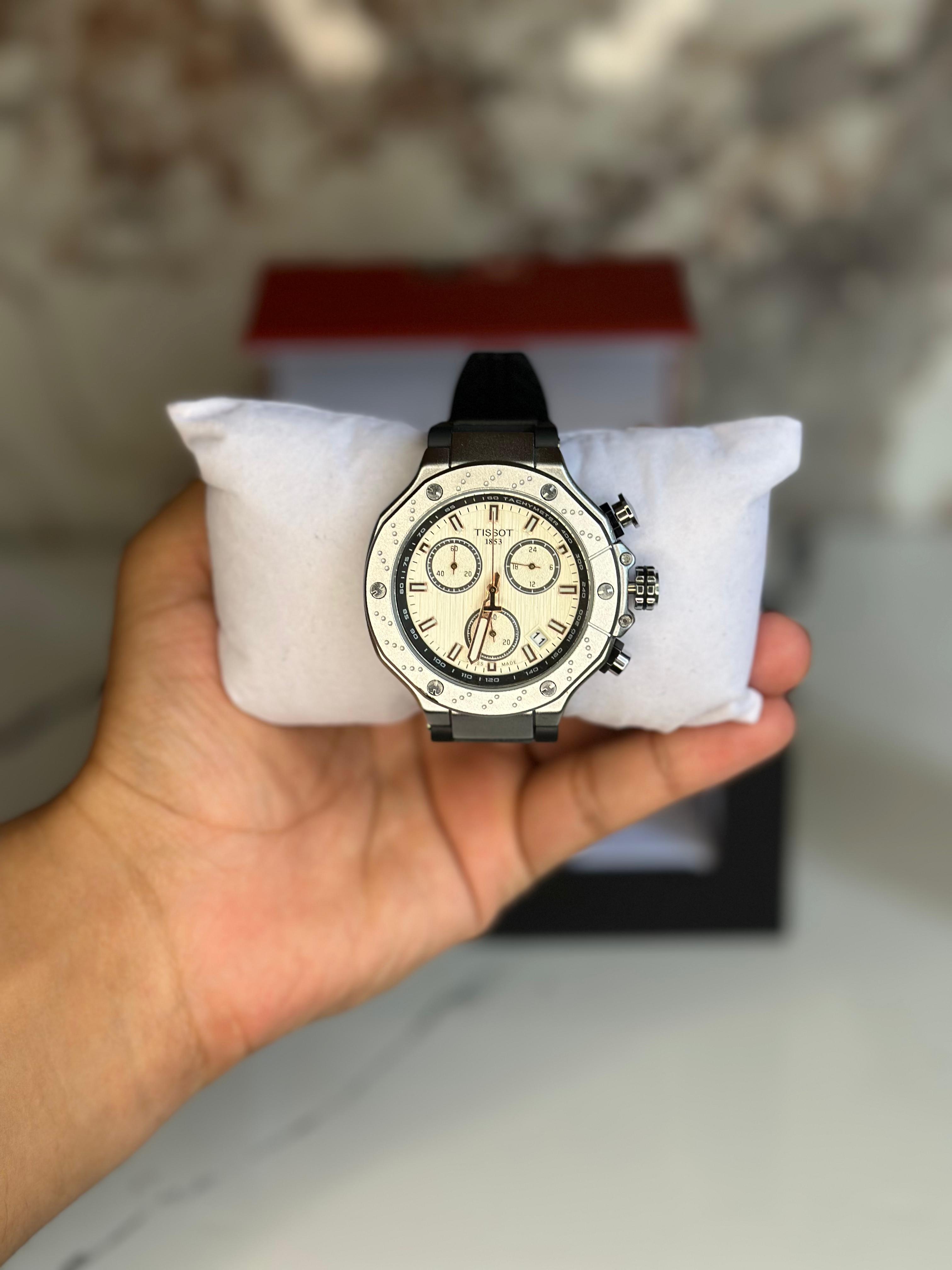 Reloj Tissot edición moto gp fondo blanco correa oscura